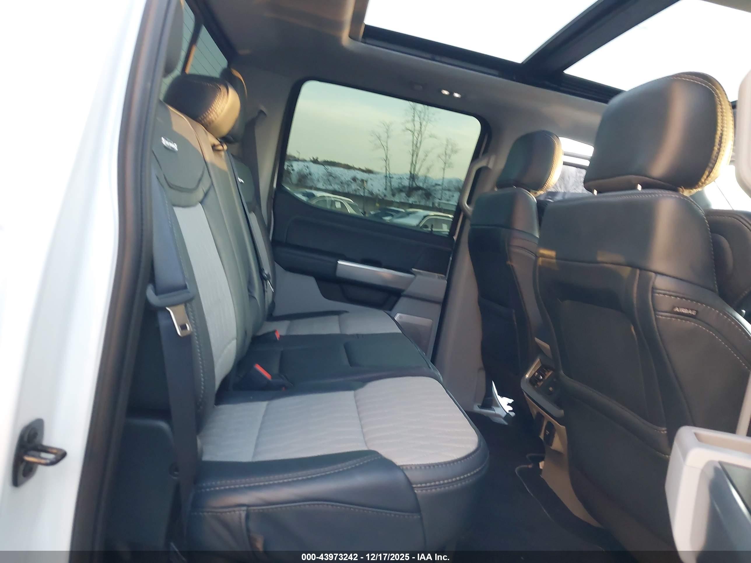 FORD F-350 image 8