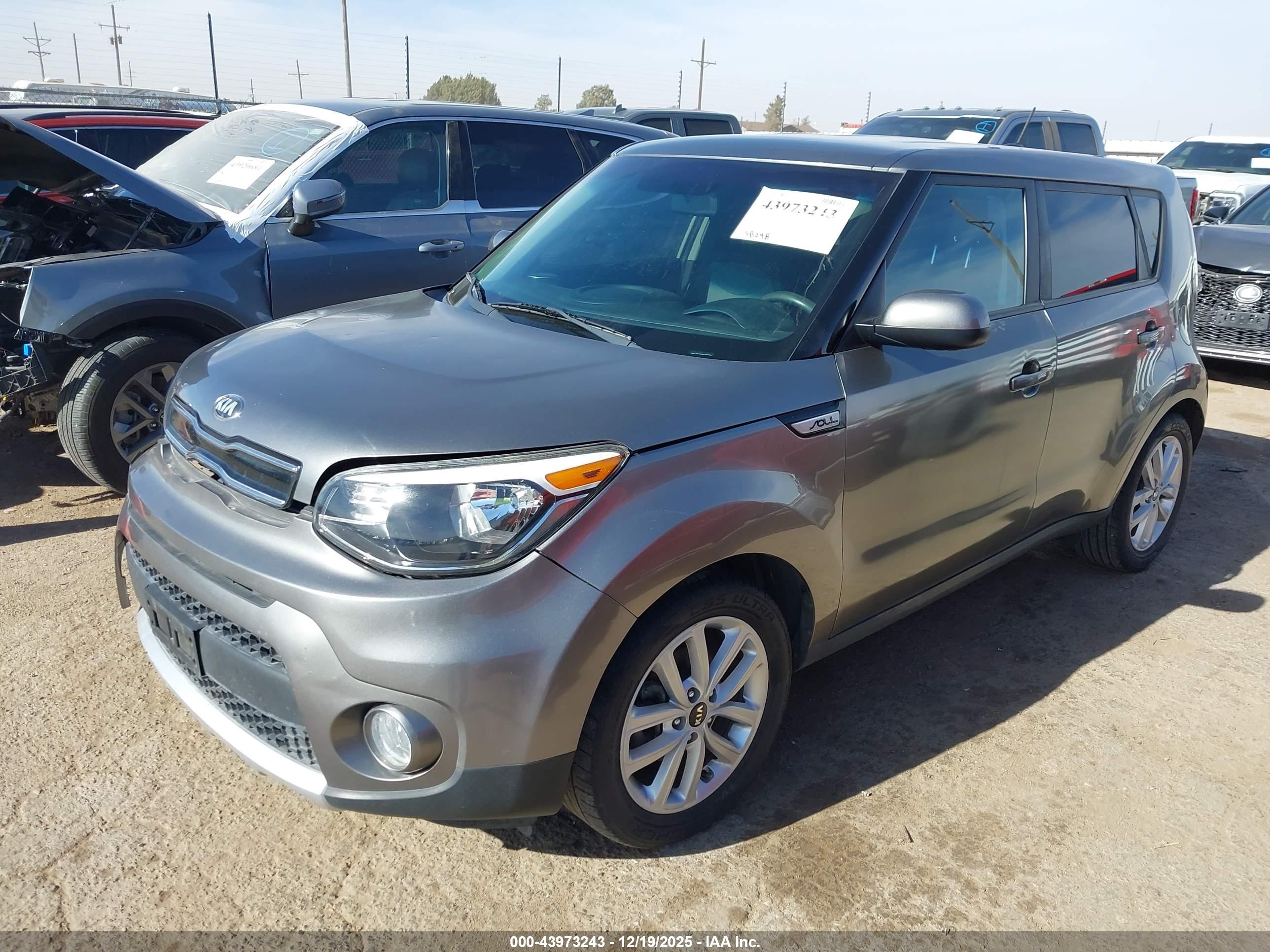 KIA SOUL image 2