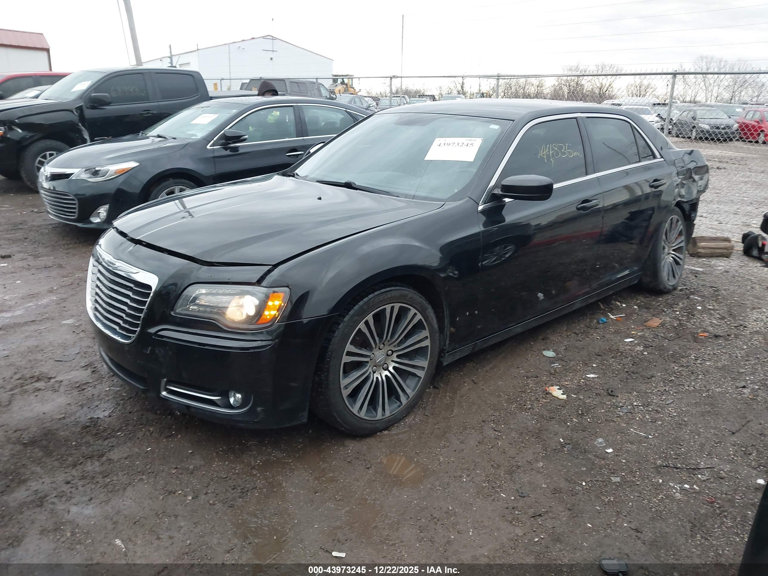 CHRYSLER 300 image 2