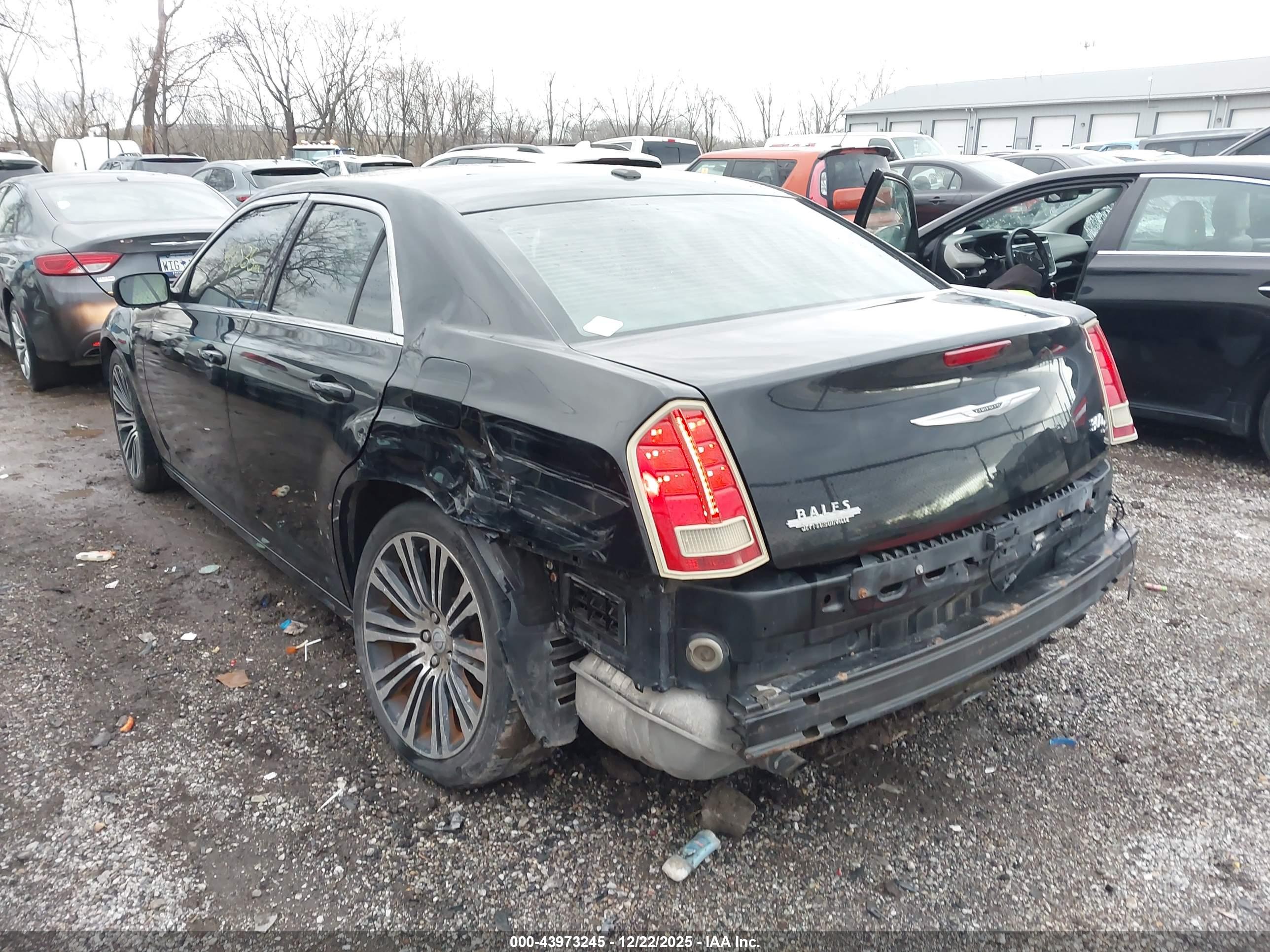 CHRYSLER 300 image 6