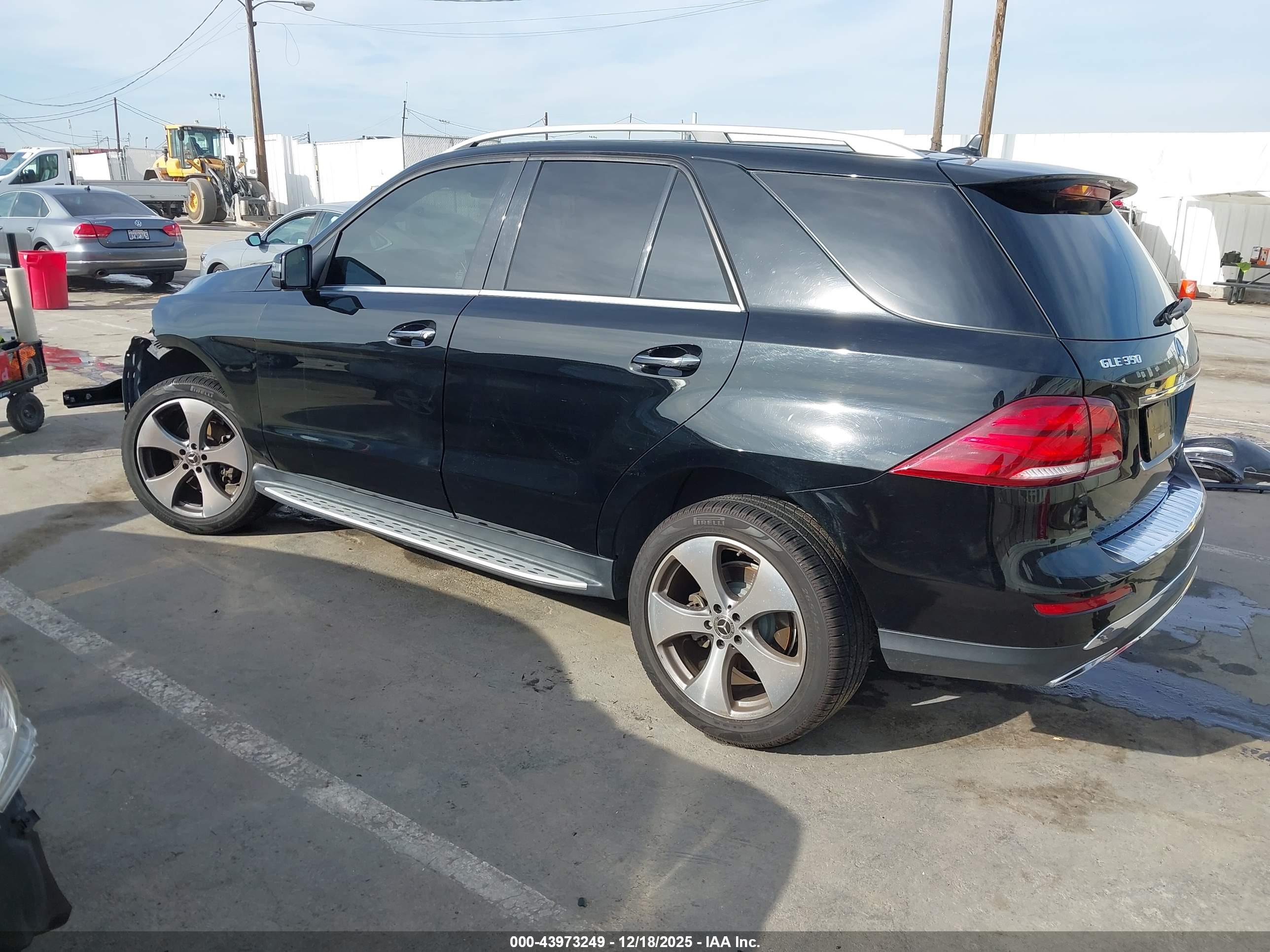 MERCEDES-BENZ GLE image 3