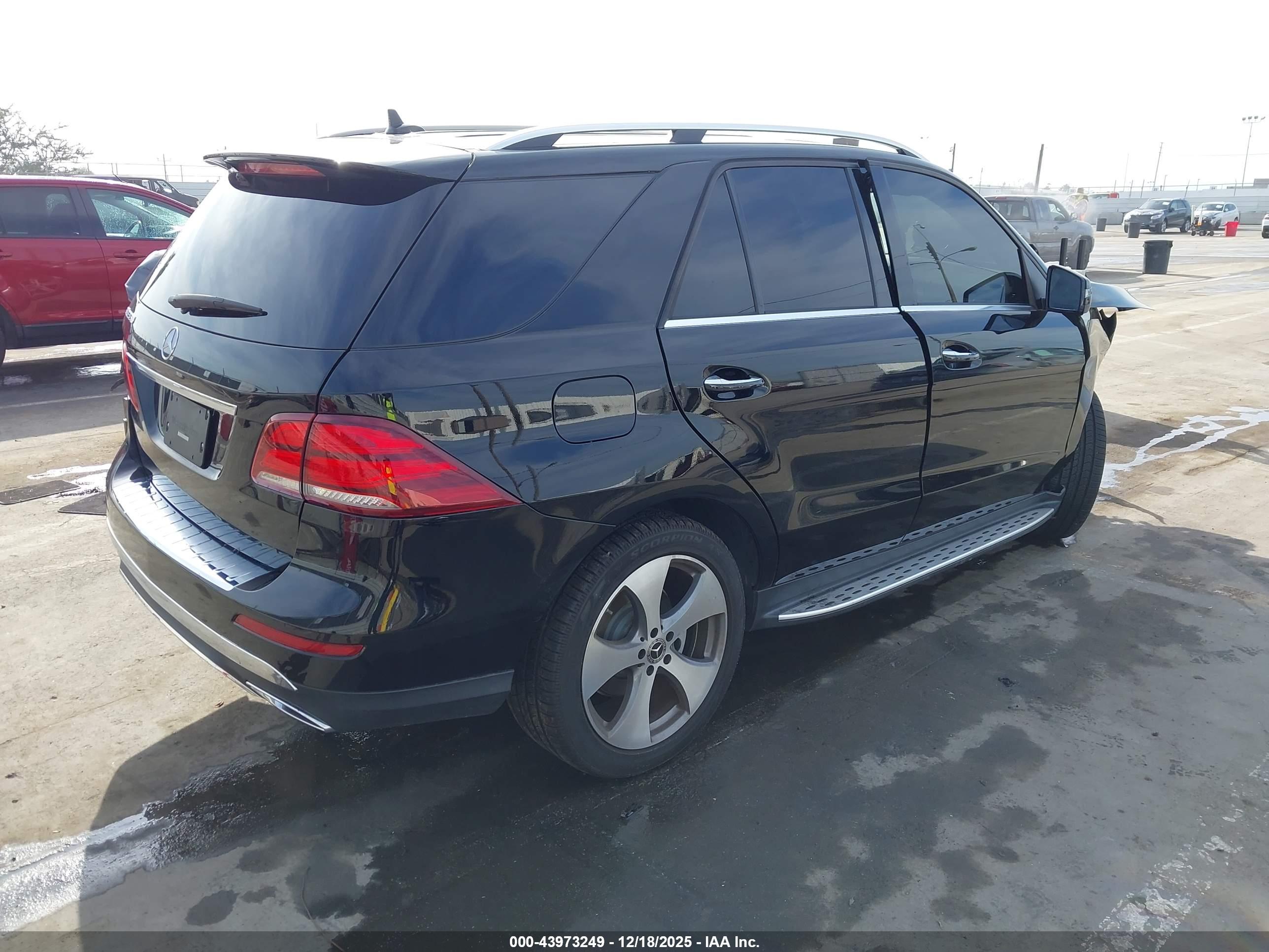 MERCEDES-BENZ GLE image 4