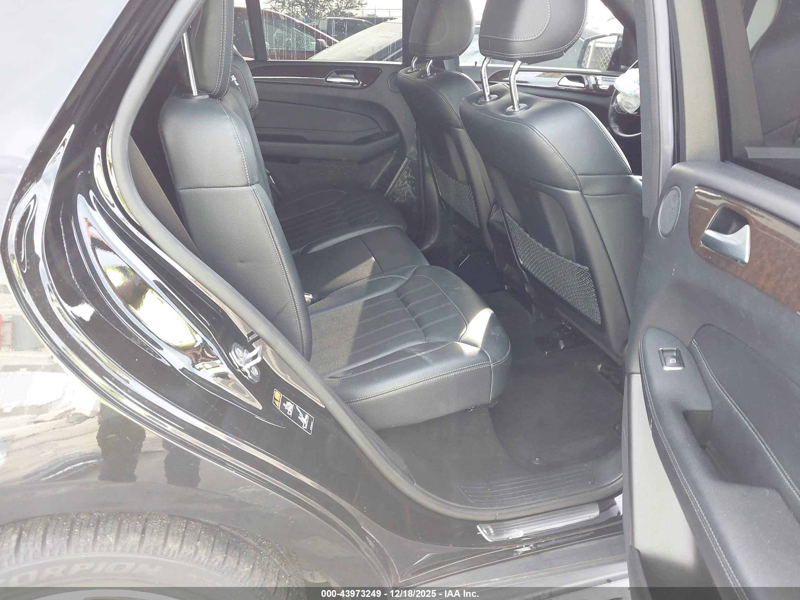 MERCEDES-BENZ GLE image 8