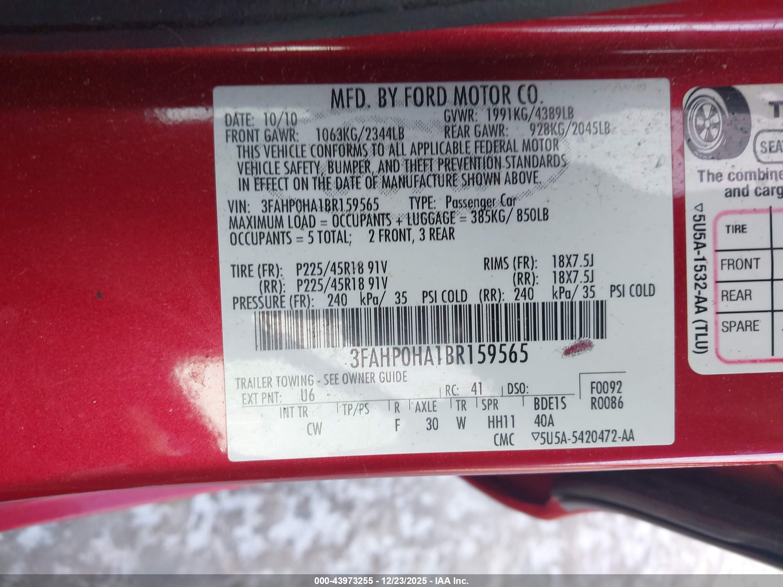 FORD FUSION image 9