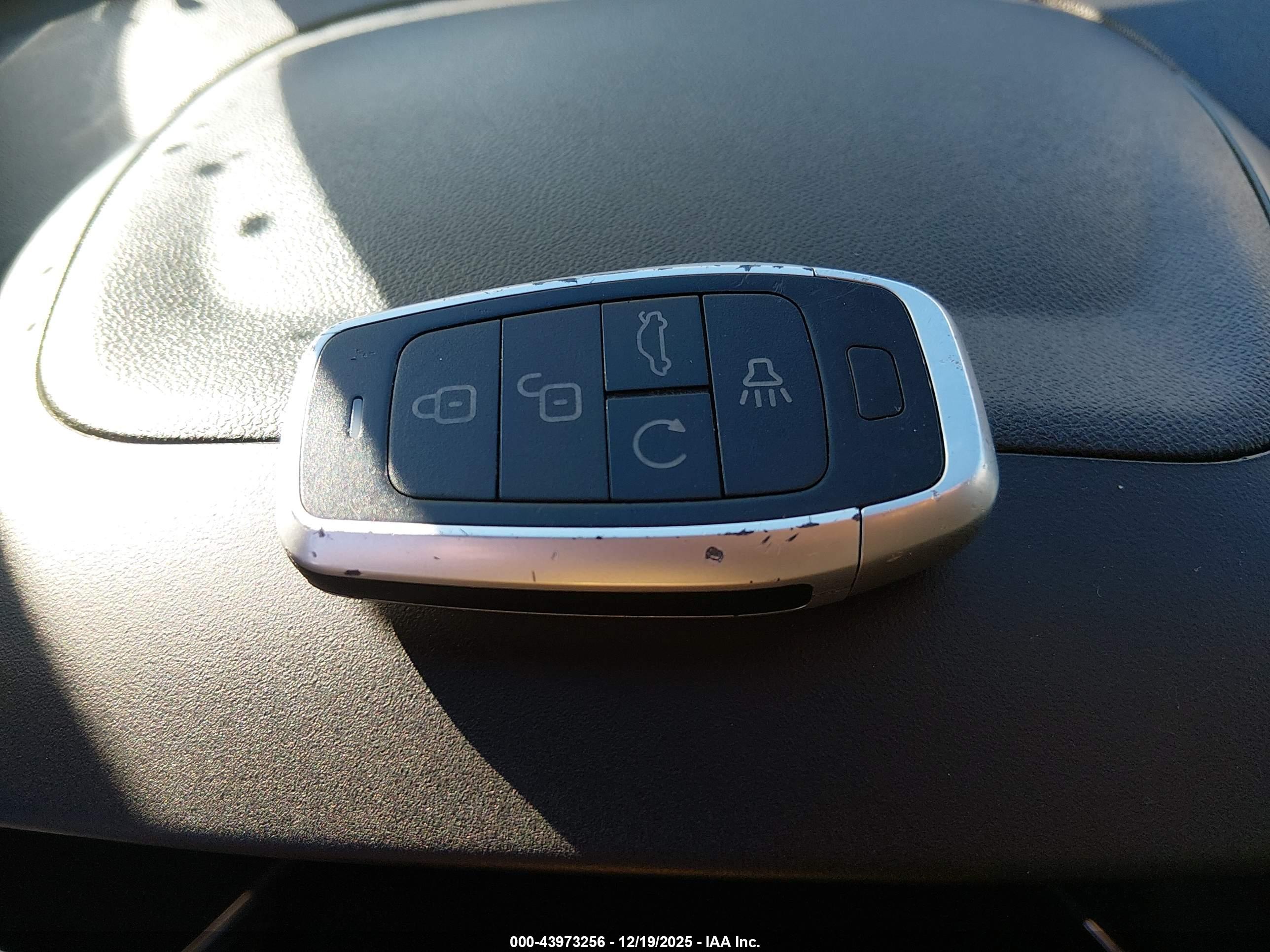 CHEVROLET EQUINOX image 11