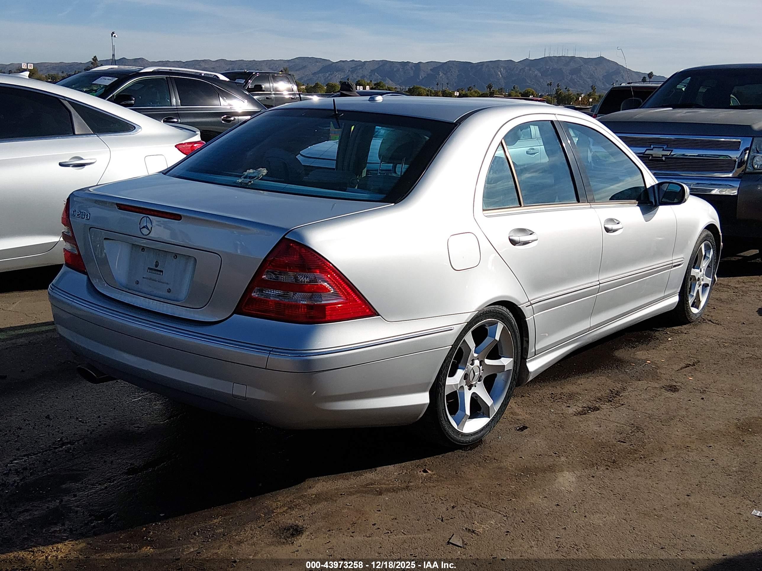 MERCEDES-BENZ C image 4