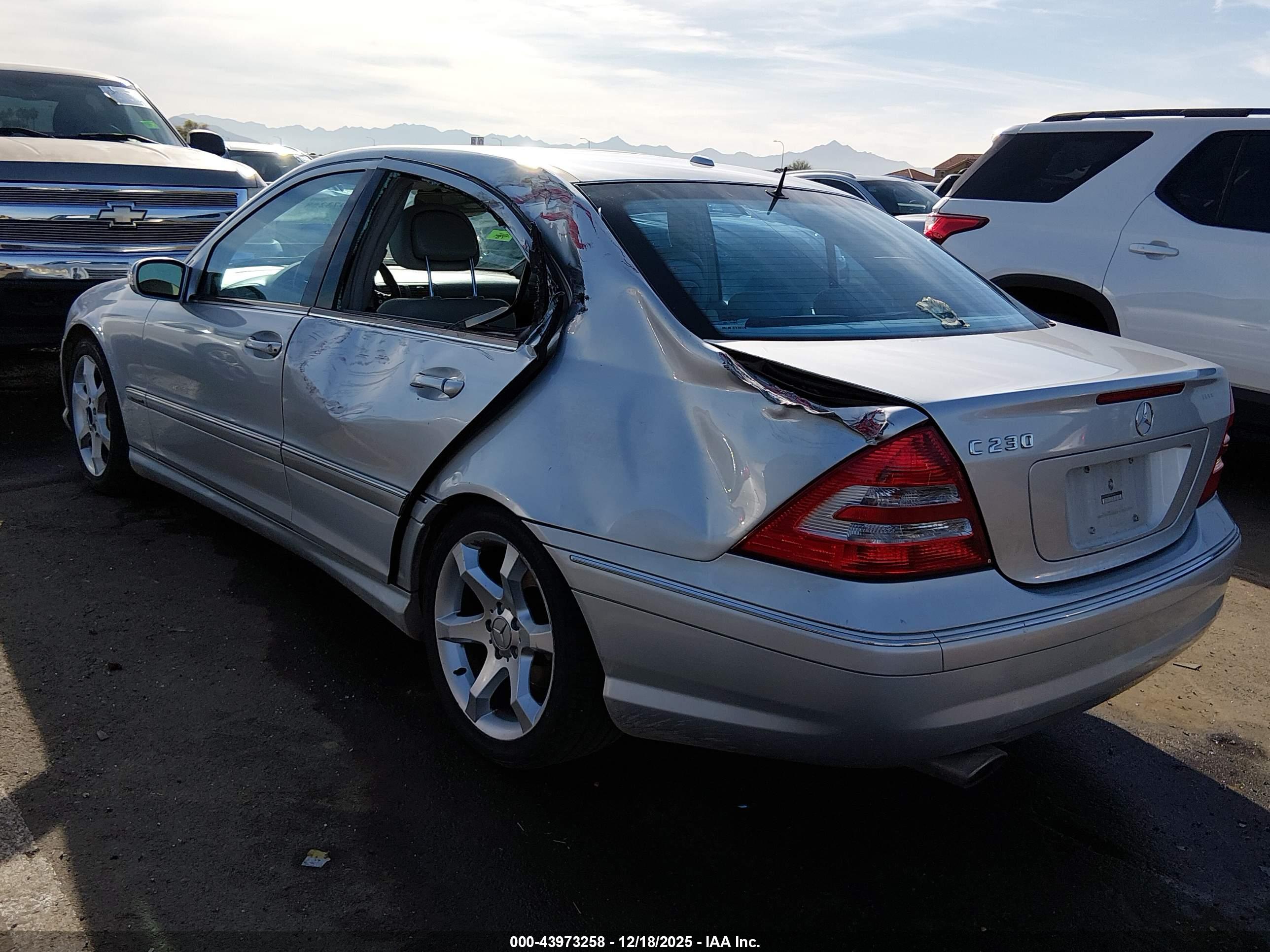 MERCEDES-BENZ C image 6