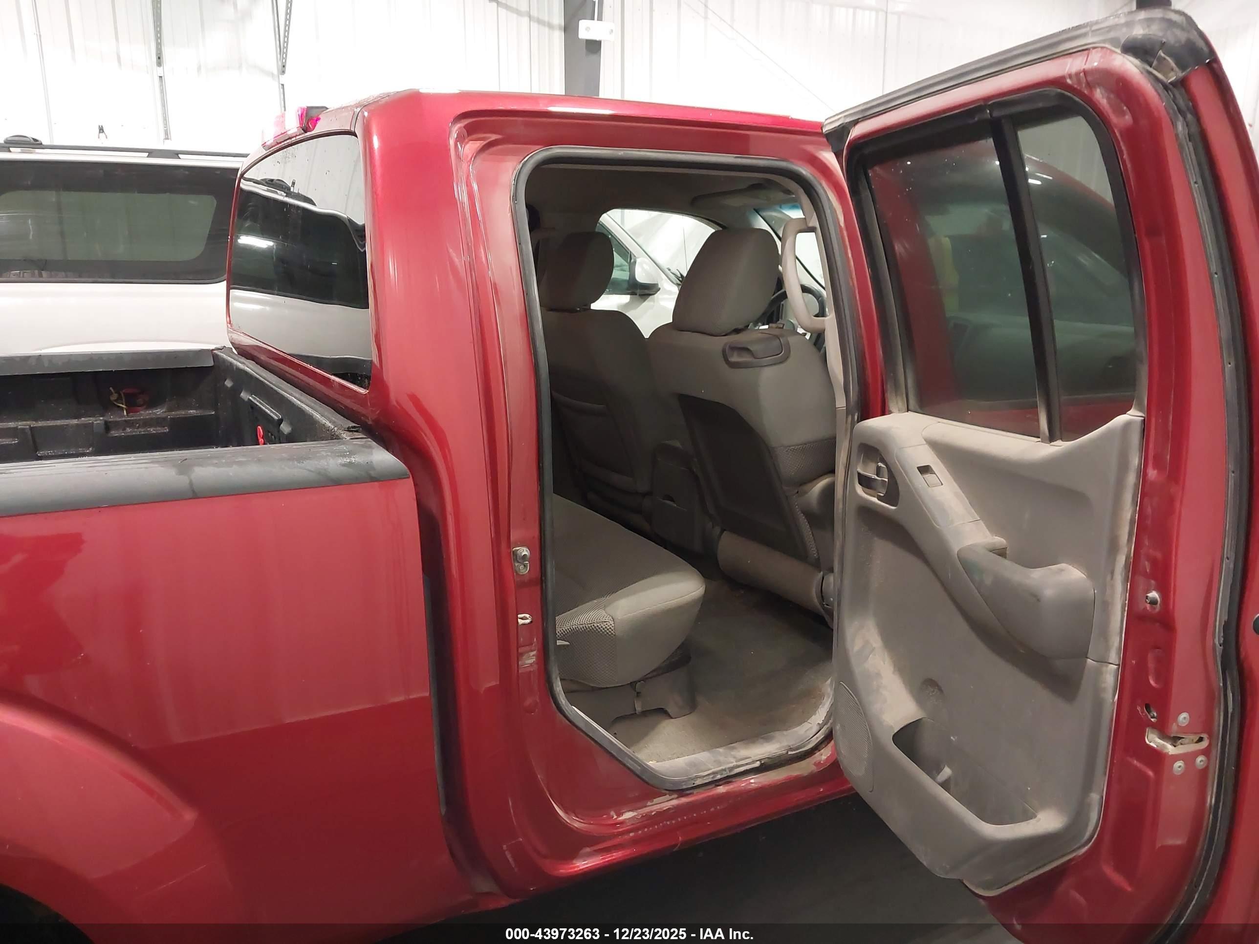NISSAN FRONTIER image 8