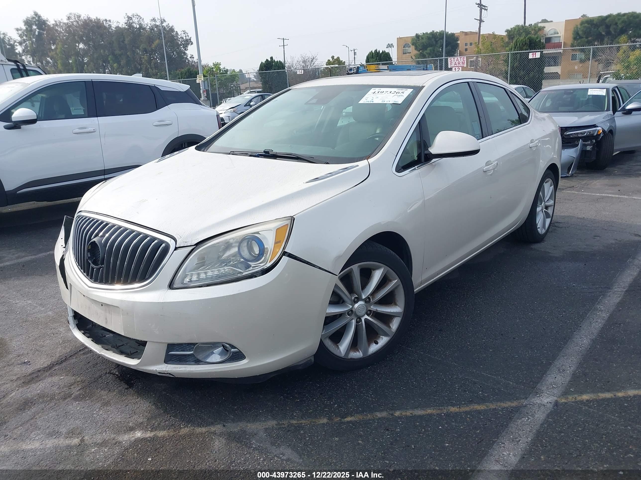 BUICK VERANO image 2