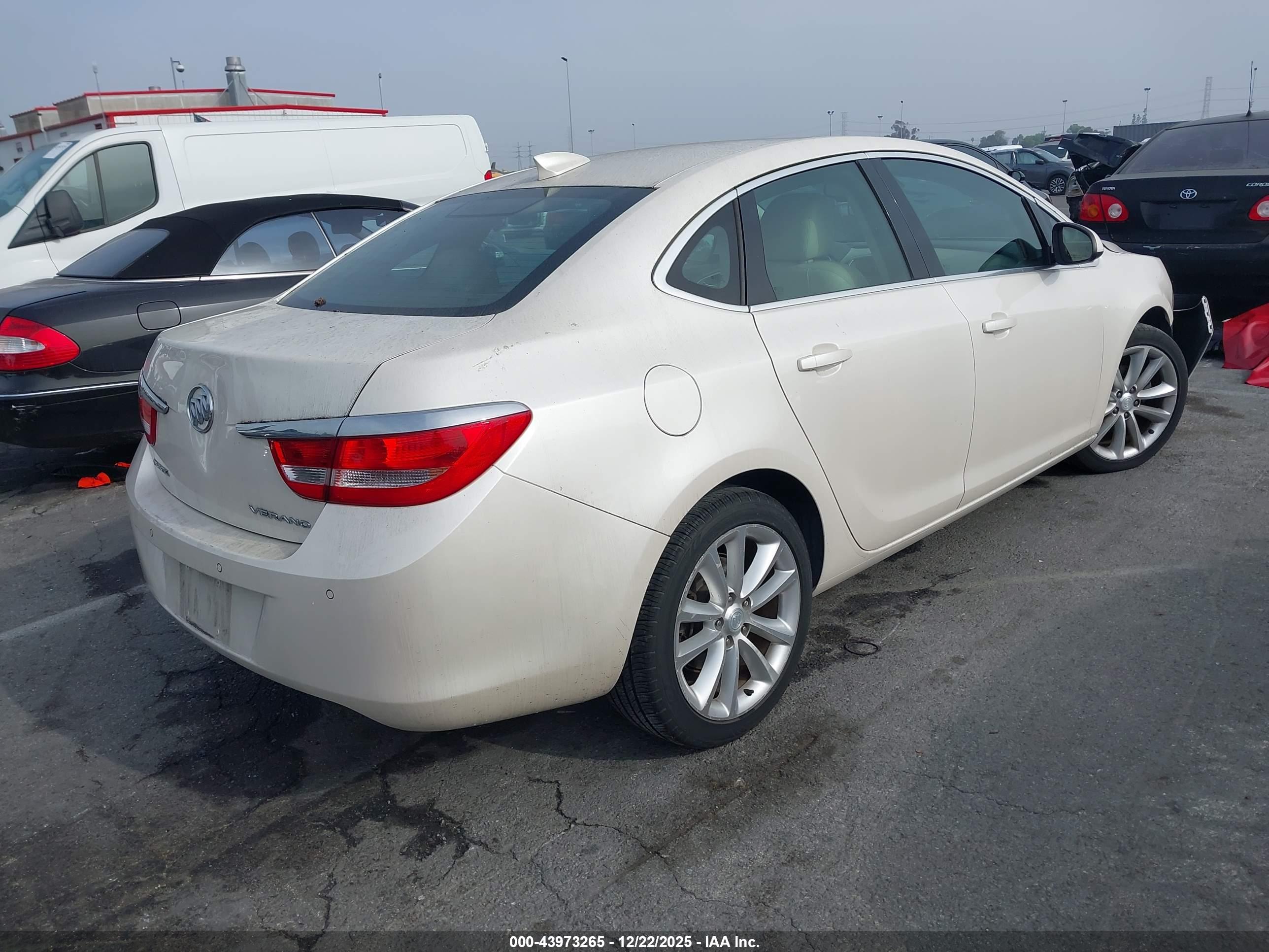 BUICK VERANO image 4