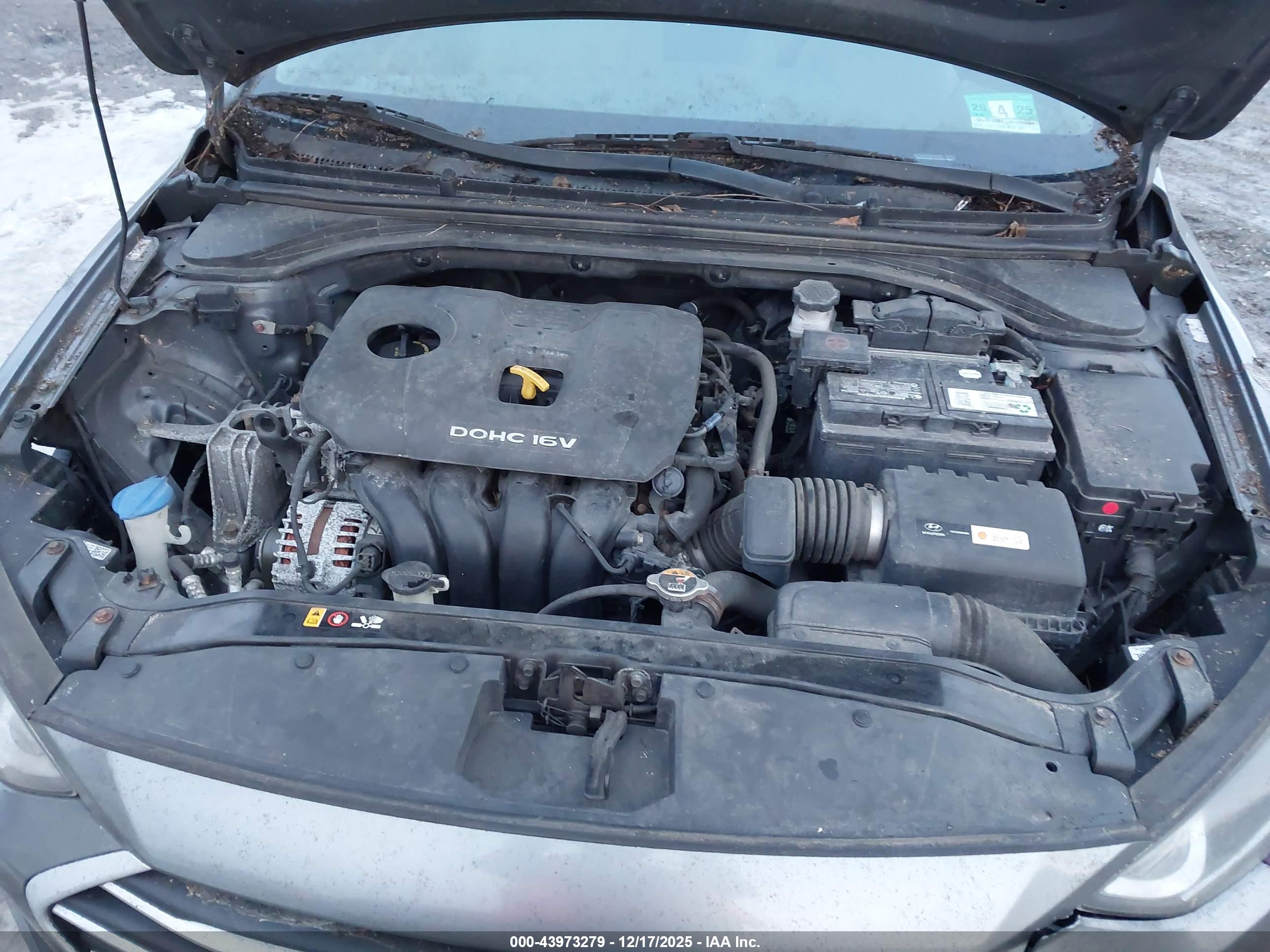 HYUNDAI ELANTRA image 10