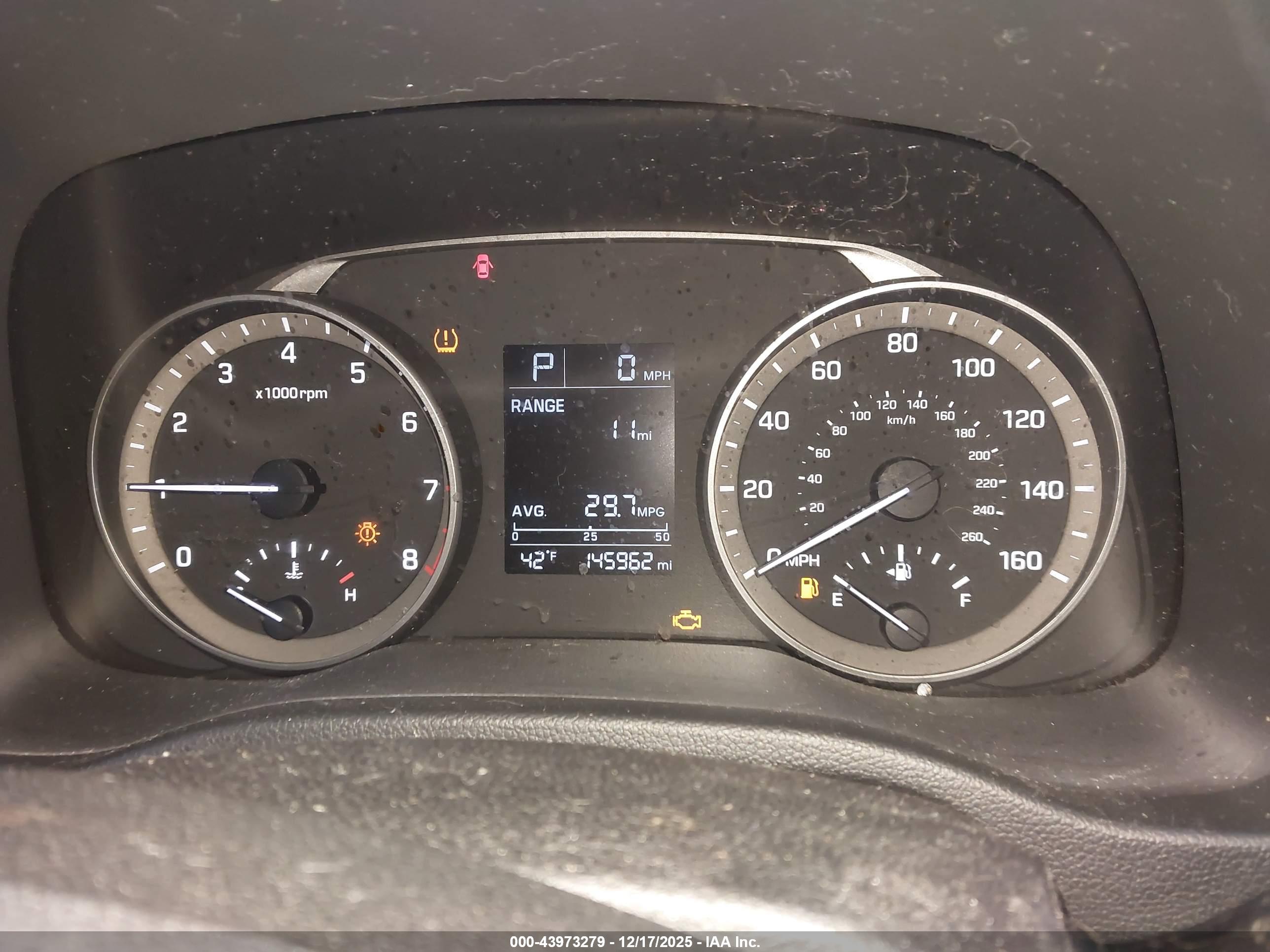 HYUNDAI ELANTRA image 7
