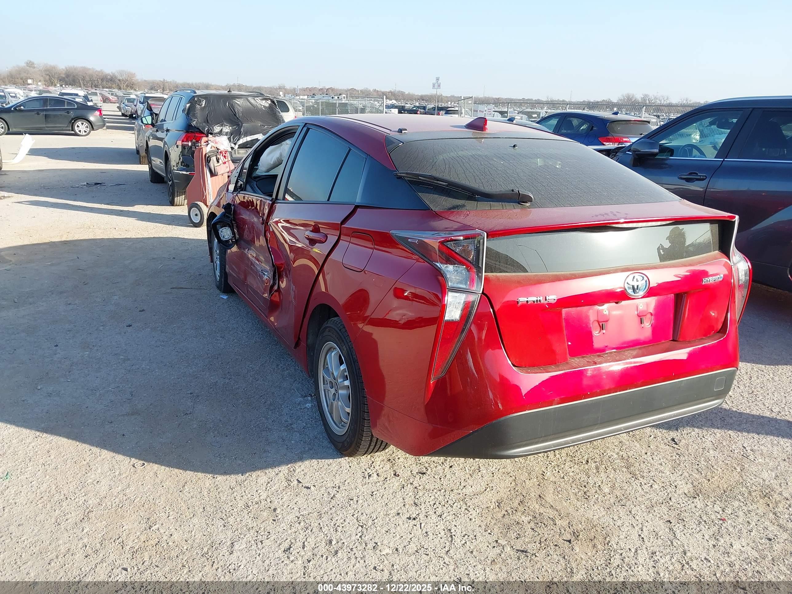 TOYOTA PRIUS image 3