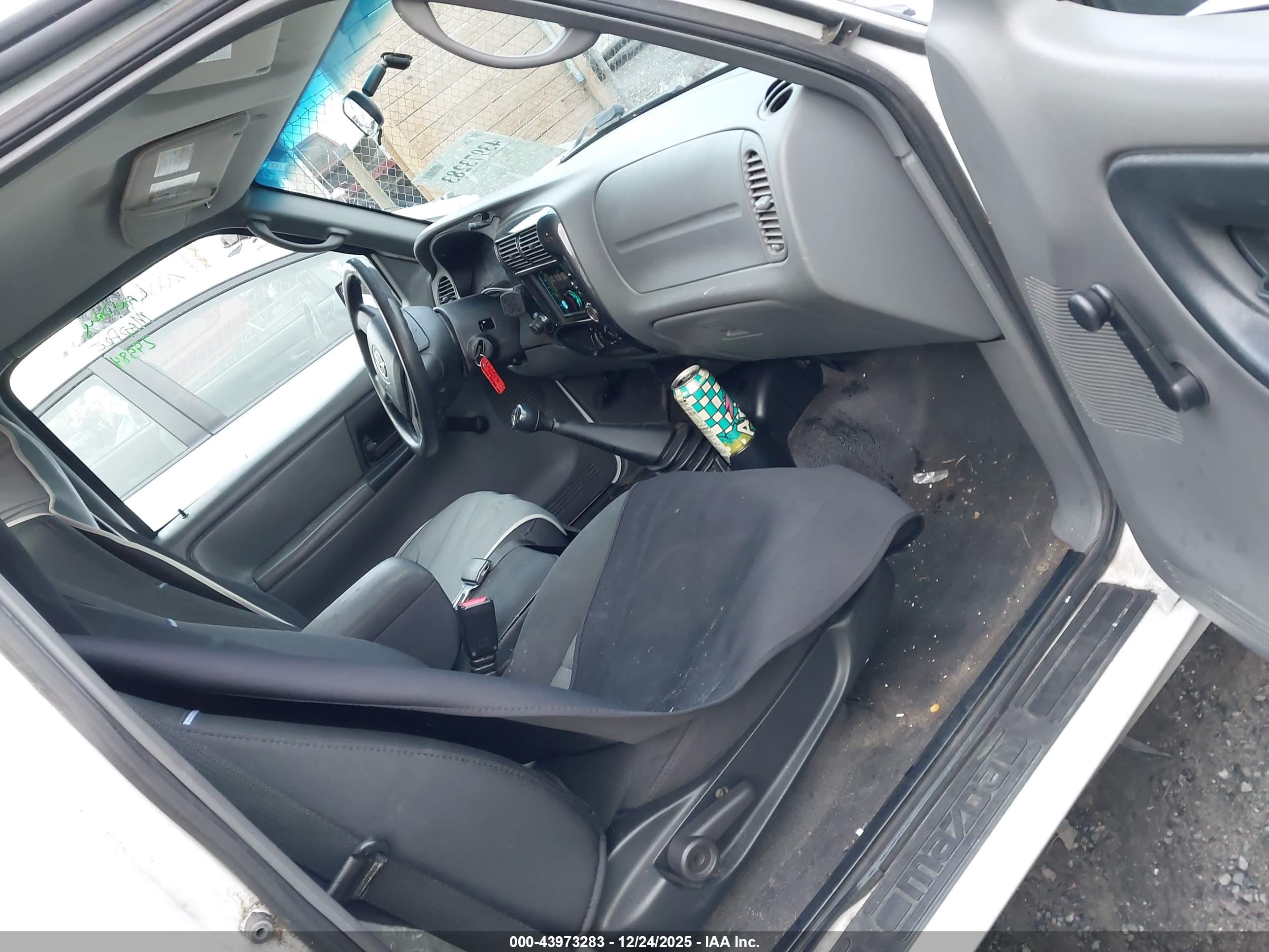 MAZDA B2300 image 5