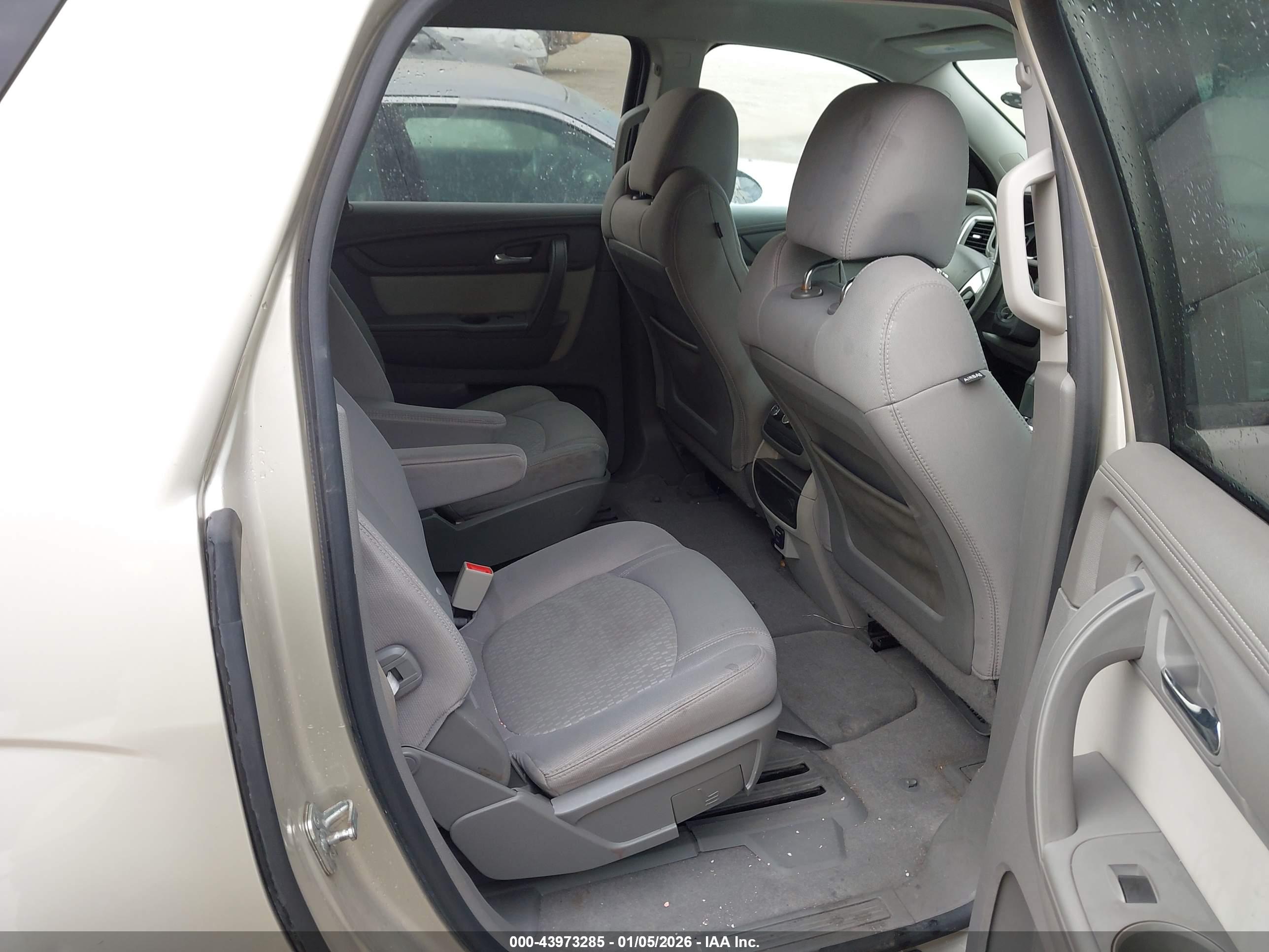 GMC ACADIA image 8