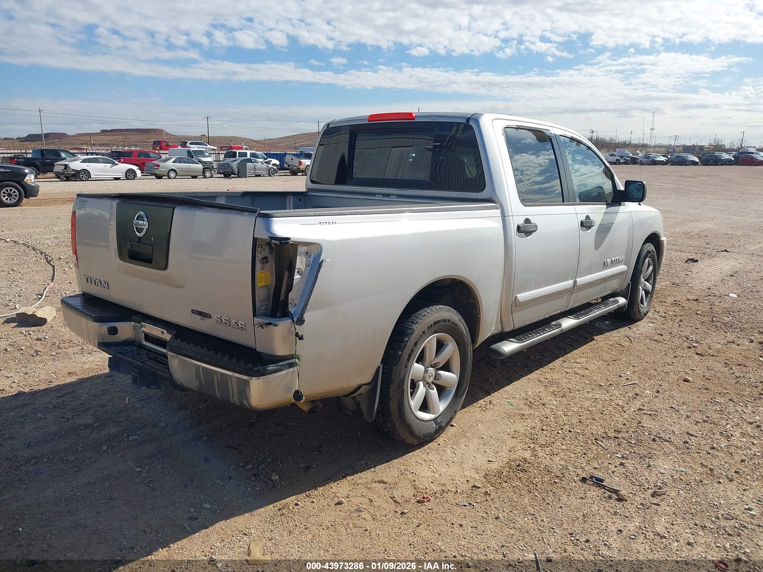 NISSAN TITAN image 4