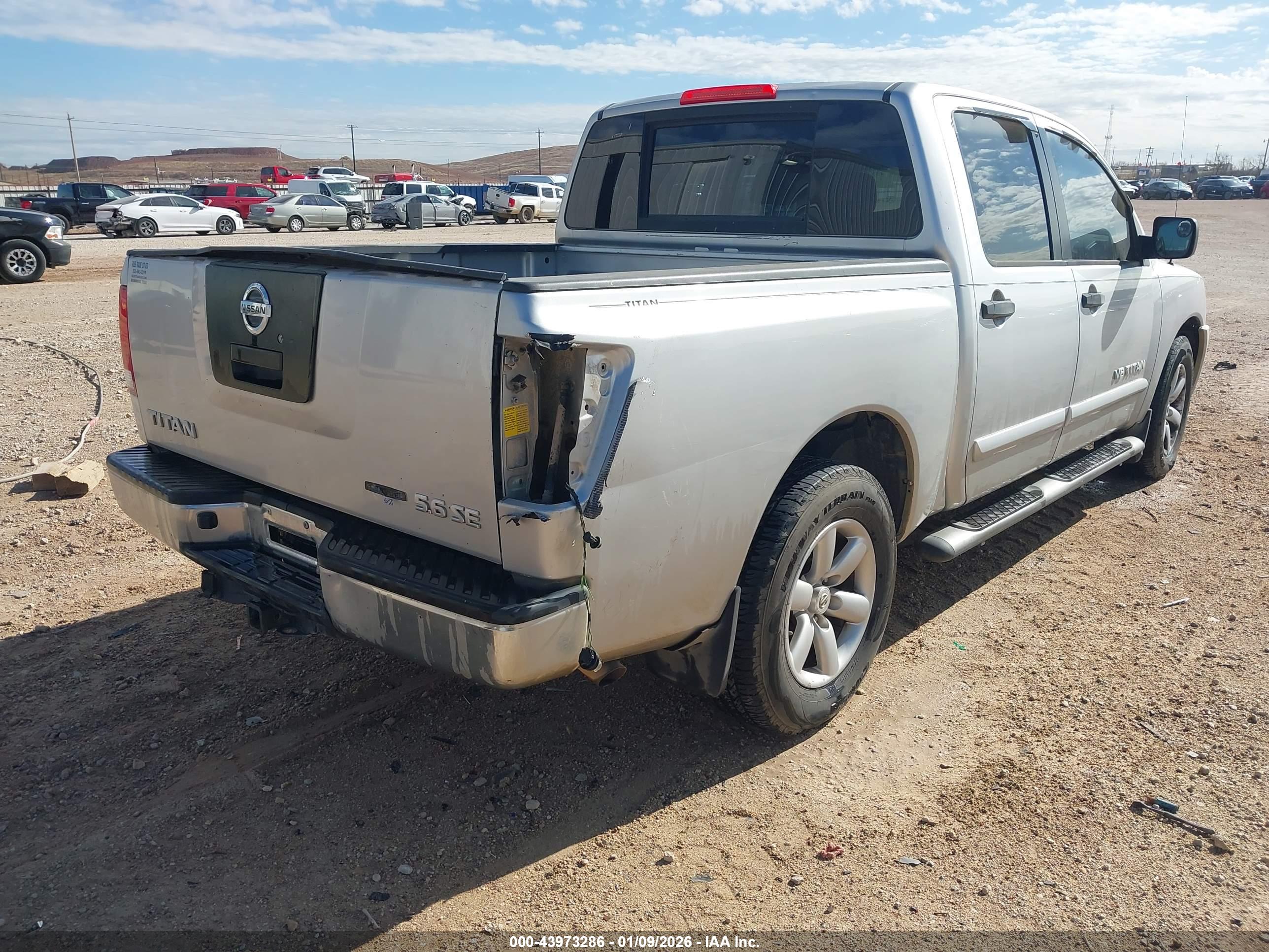 NISSAN TITAN image 6