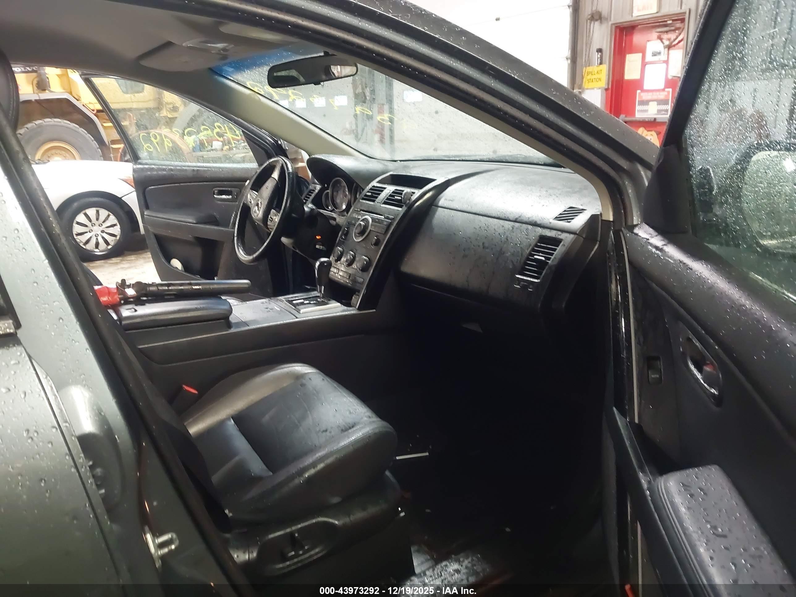 MAZDA CX-9 image 5