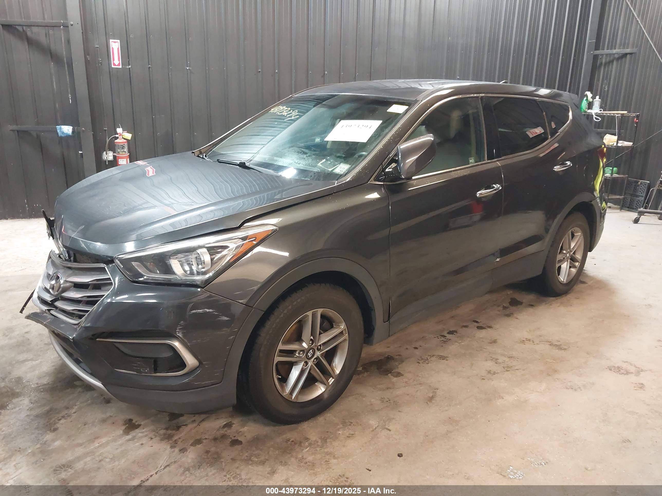 HYUNDAI SANTA image 2