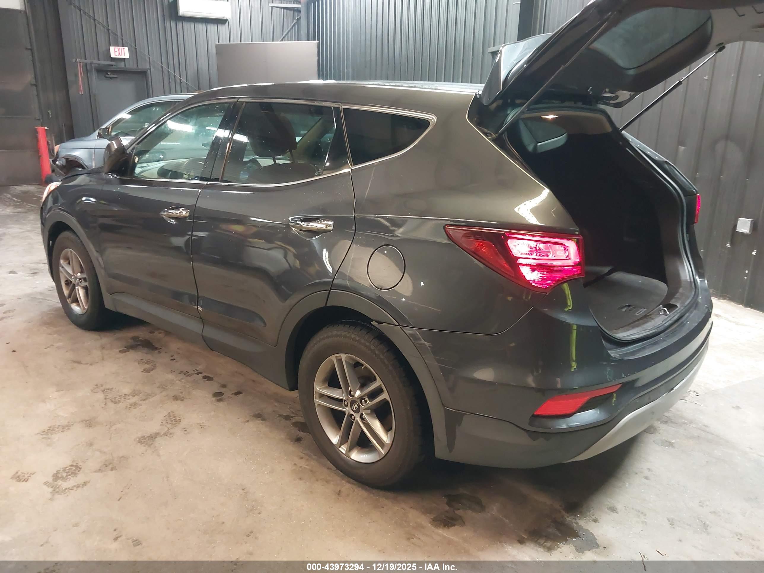 HYUNDAI SANTA image 3