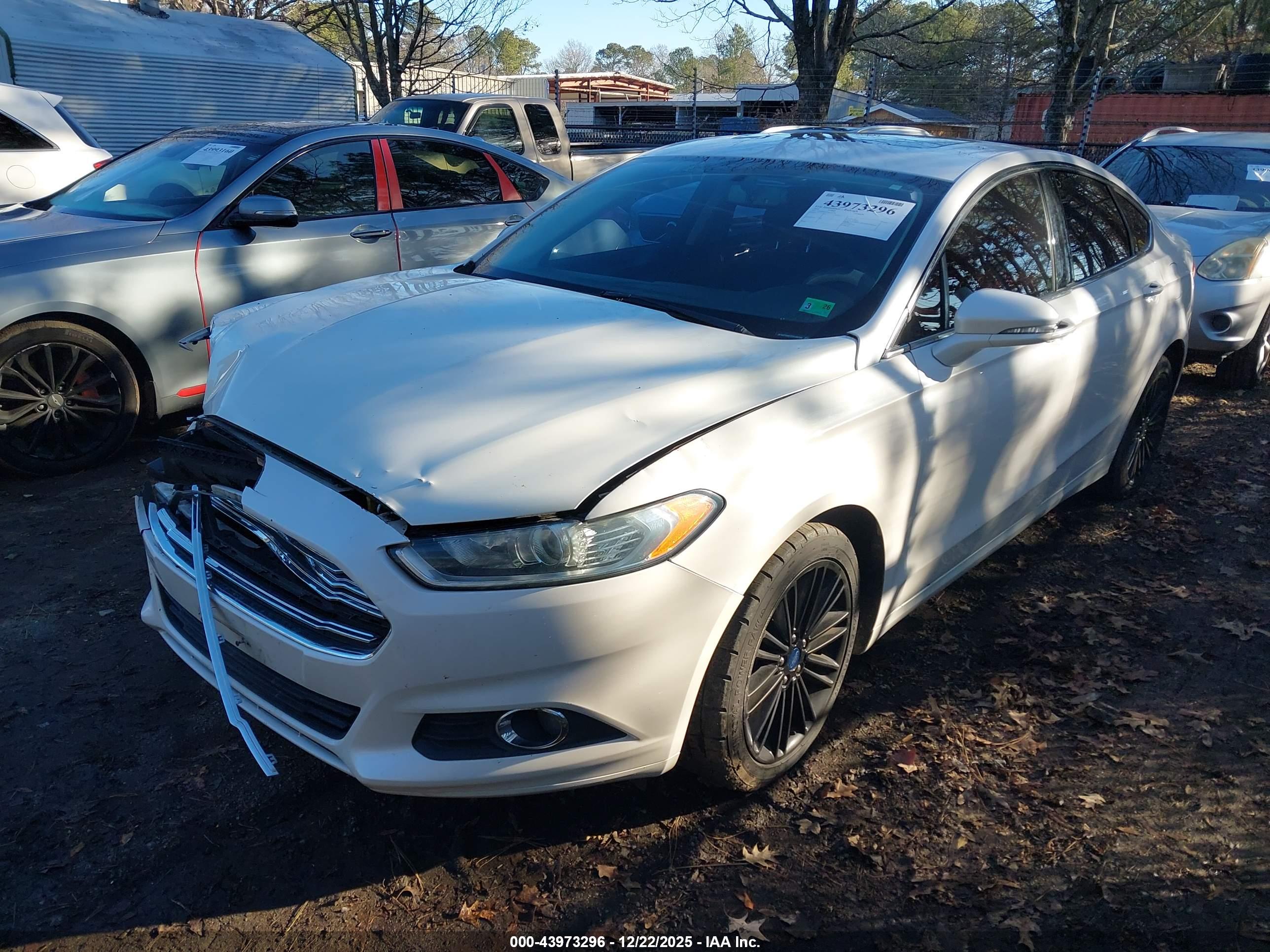 FORD FUSION image 2