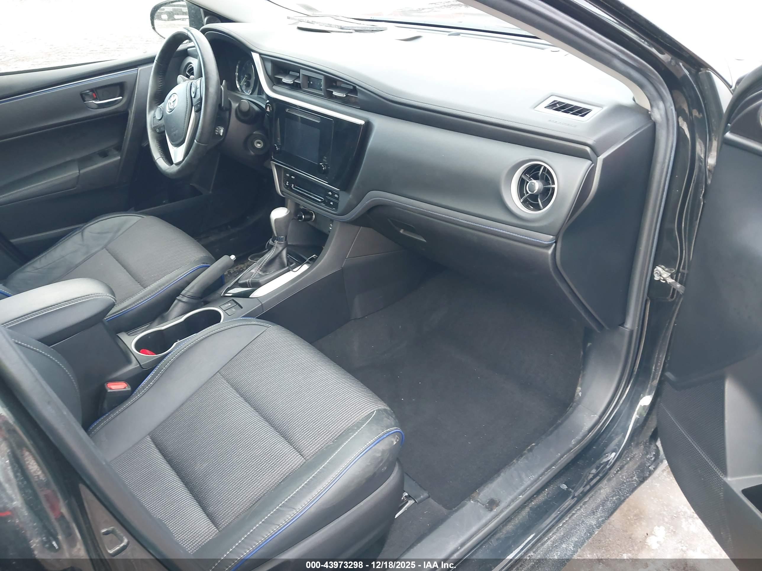 TOYOTA COROLLA image 5