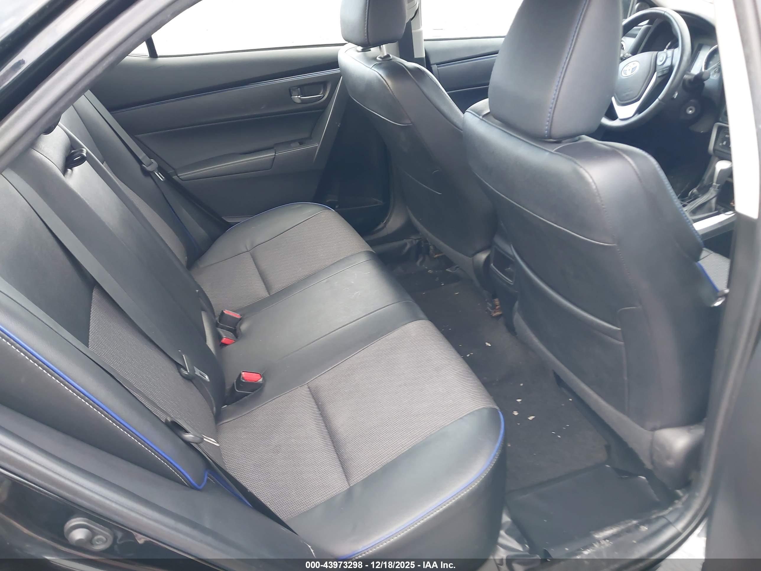 TOYOTA COROLLA image 8