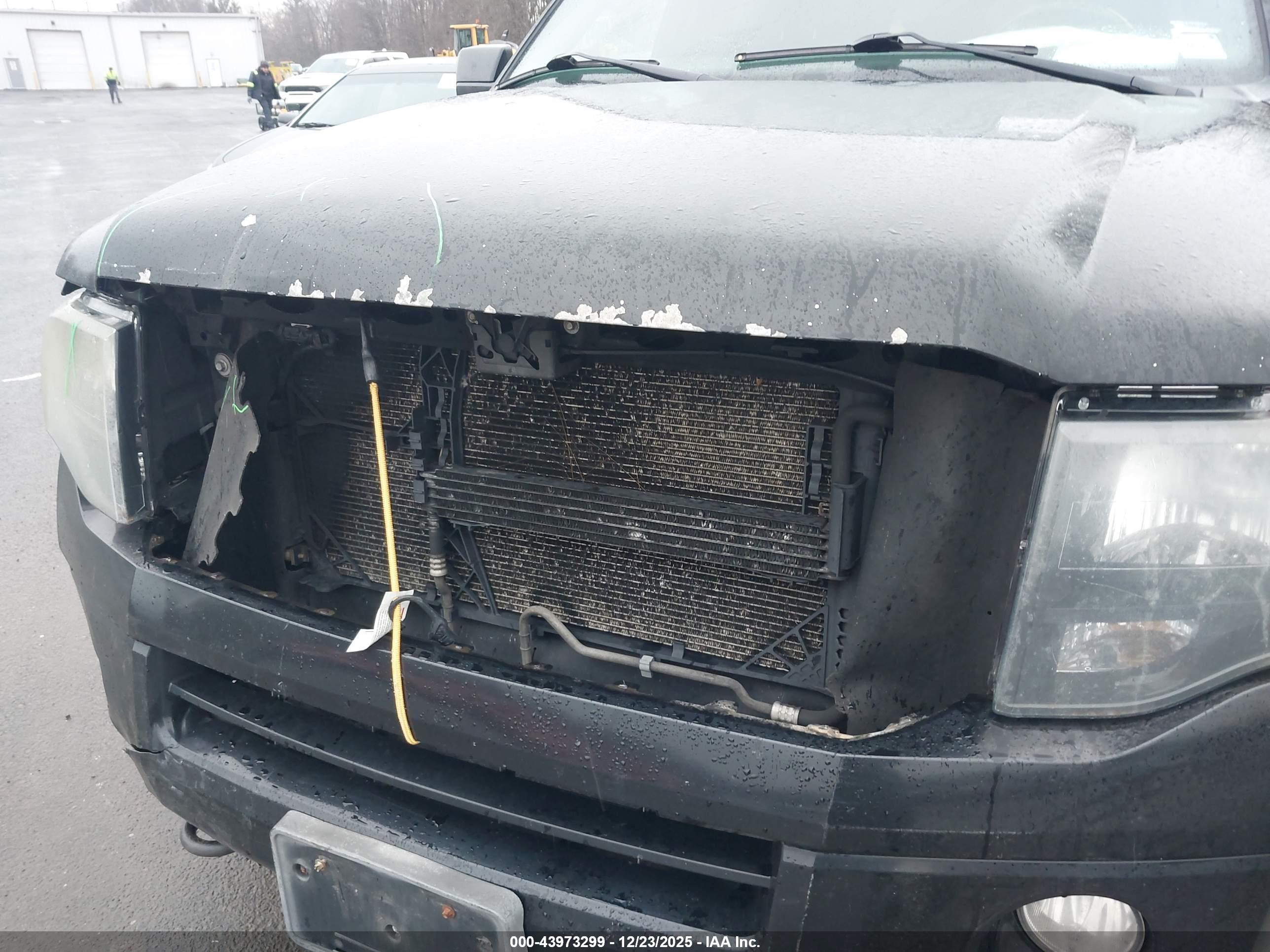 FORD EXPEDITION image 6