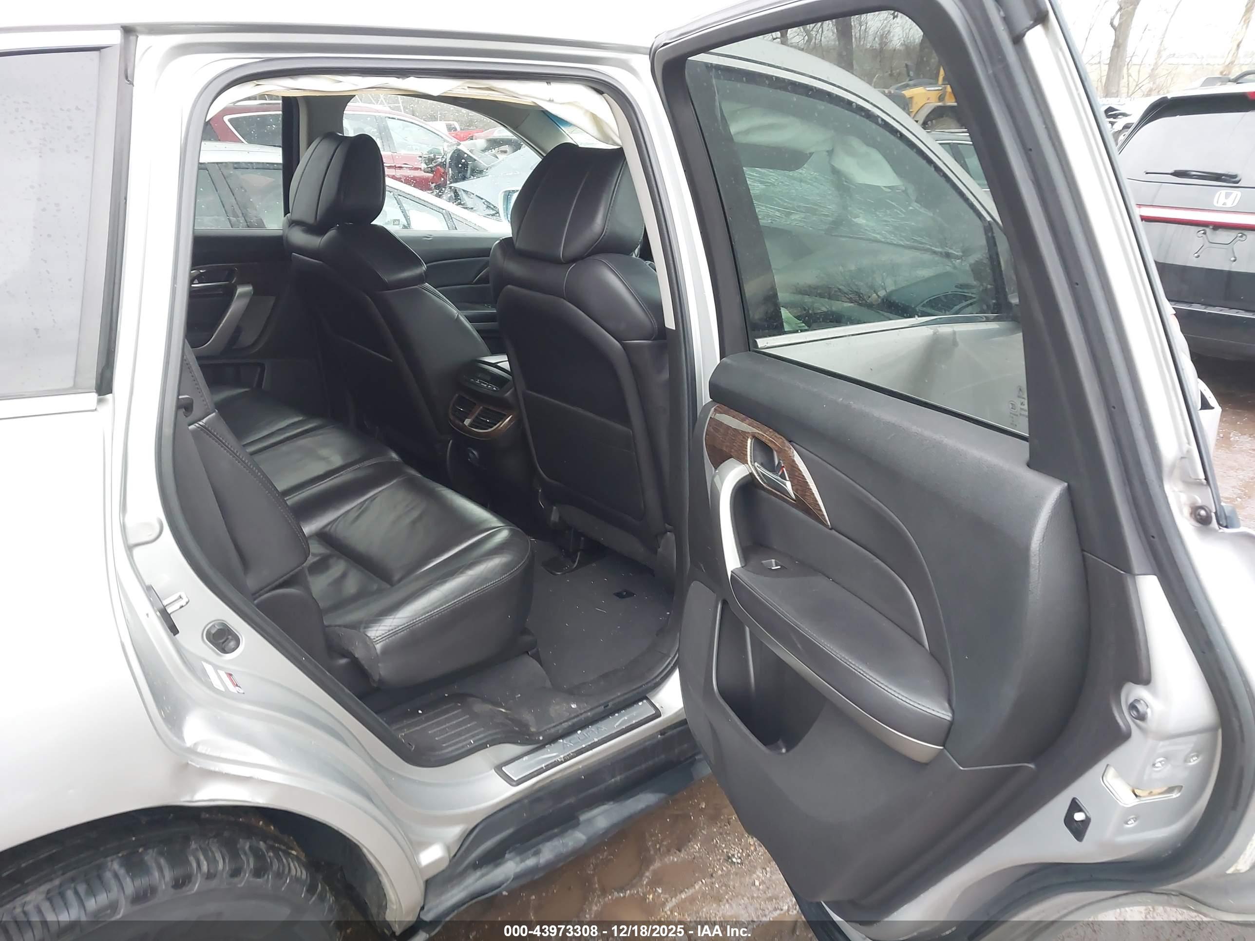 ACURA MDX image 8