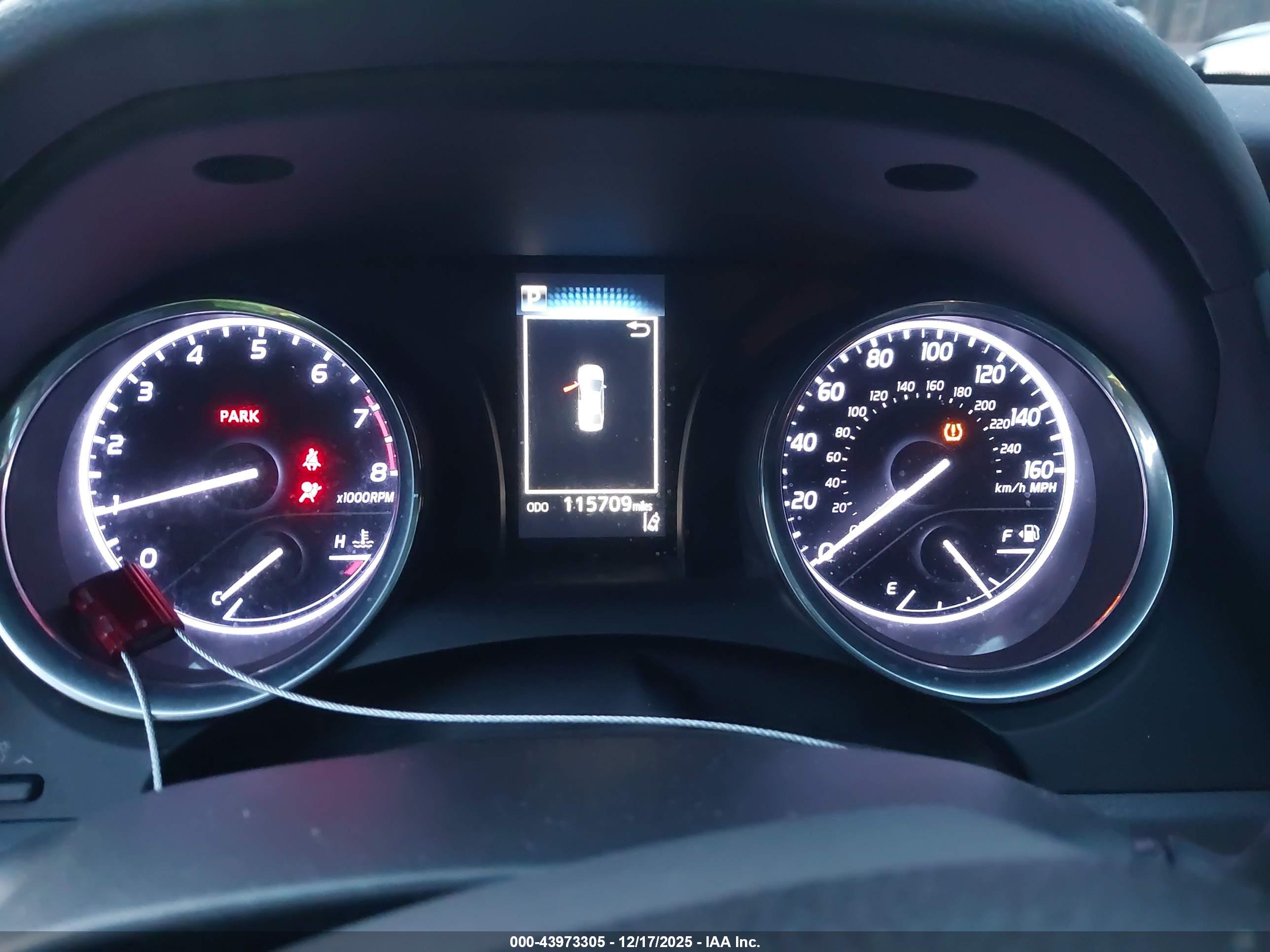 TOYOTA CAMRY image 7