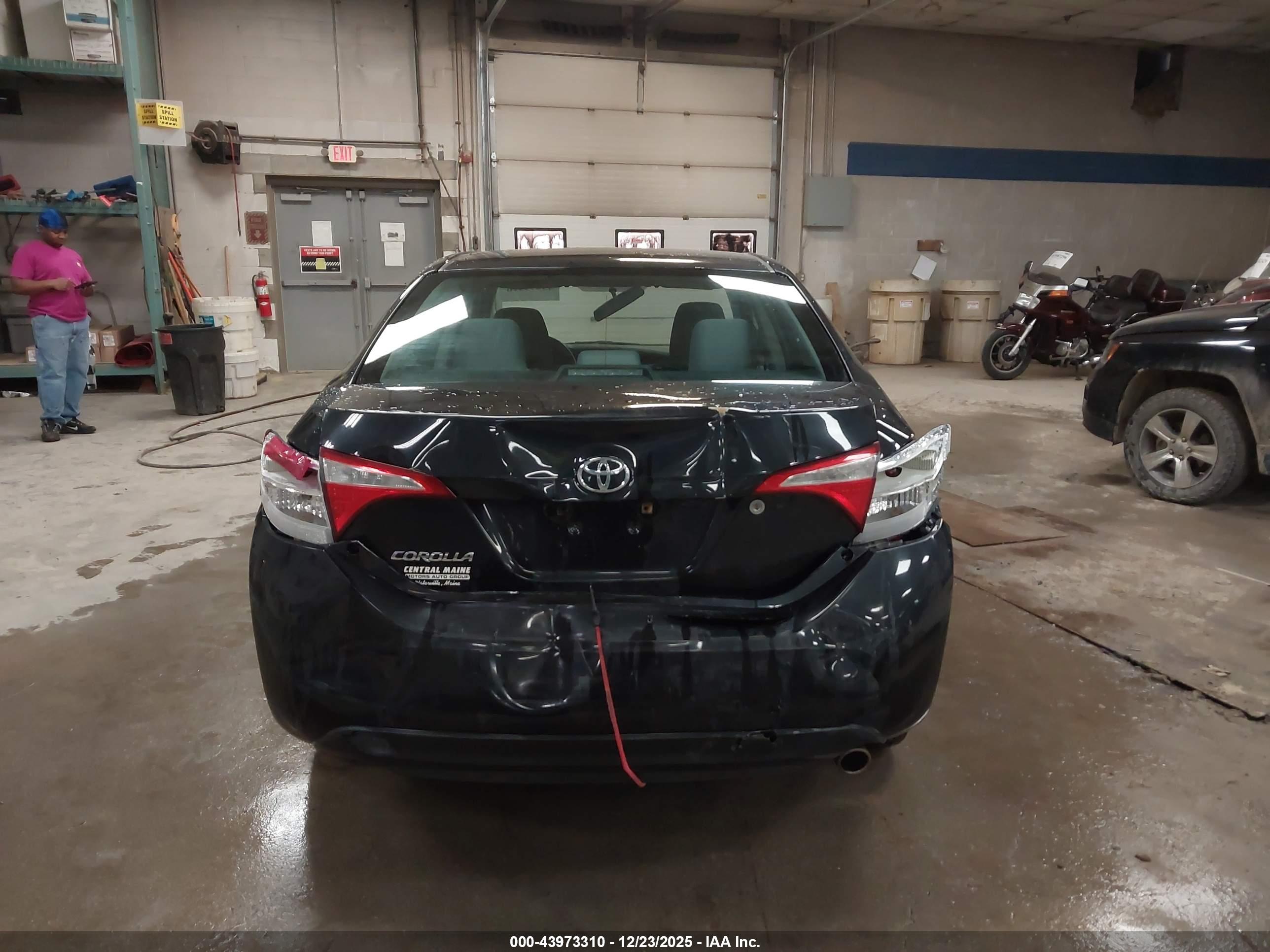 TOYOTA COROLLA image 6