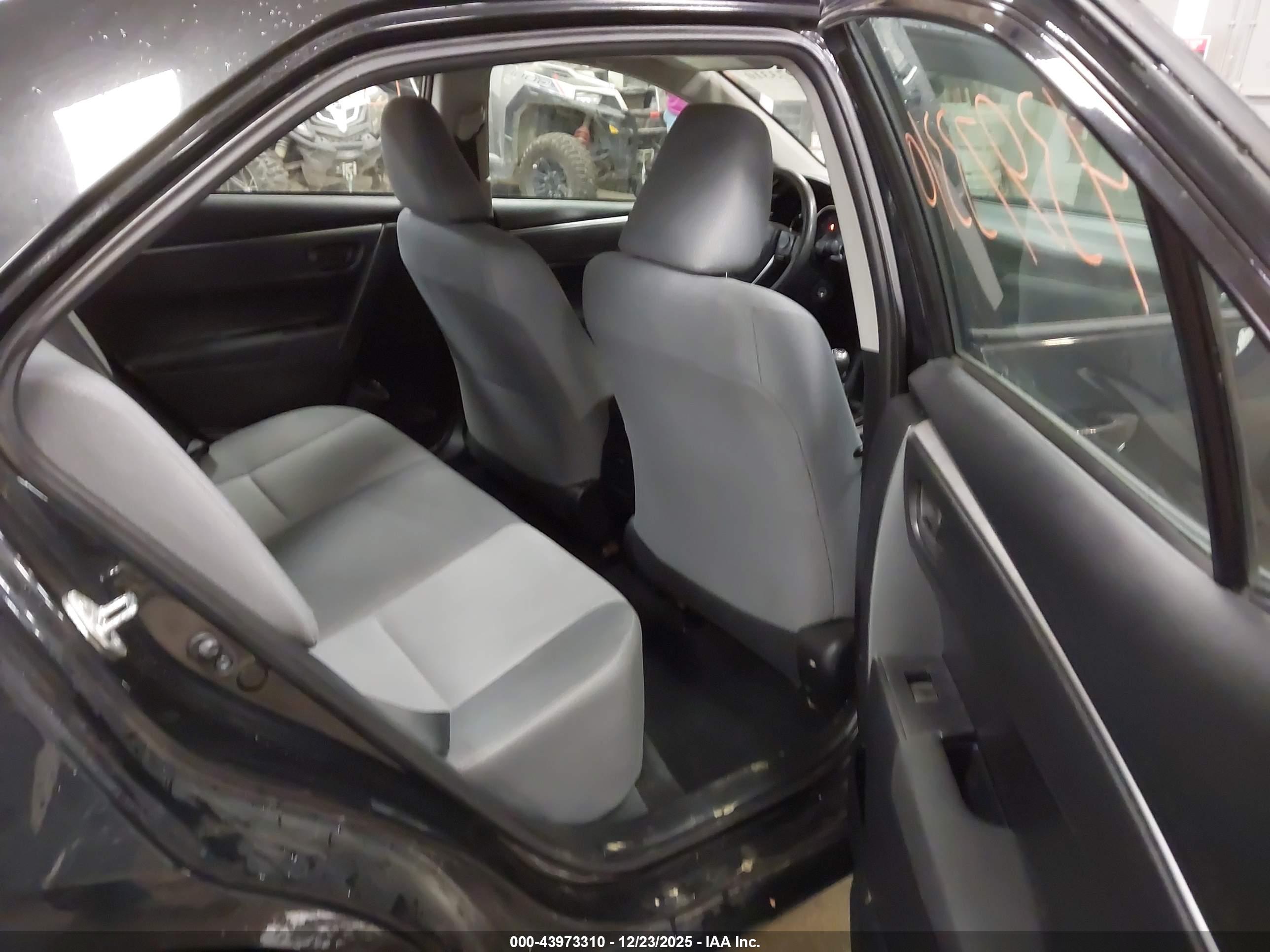 TOYOTA COROLLA image 8
