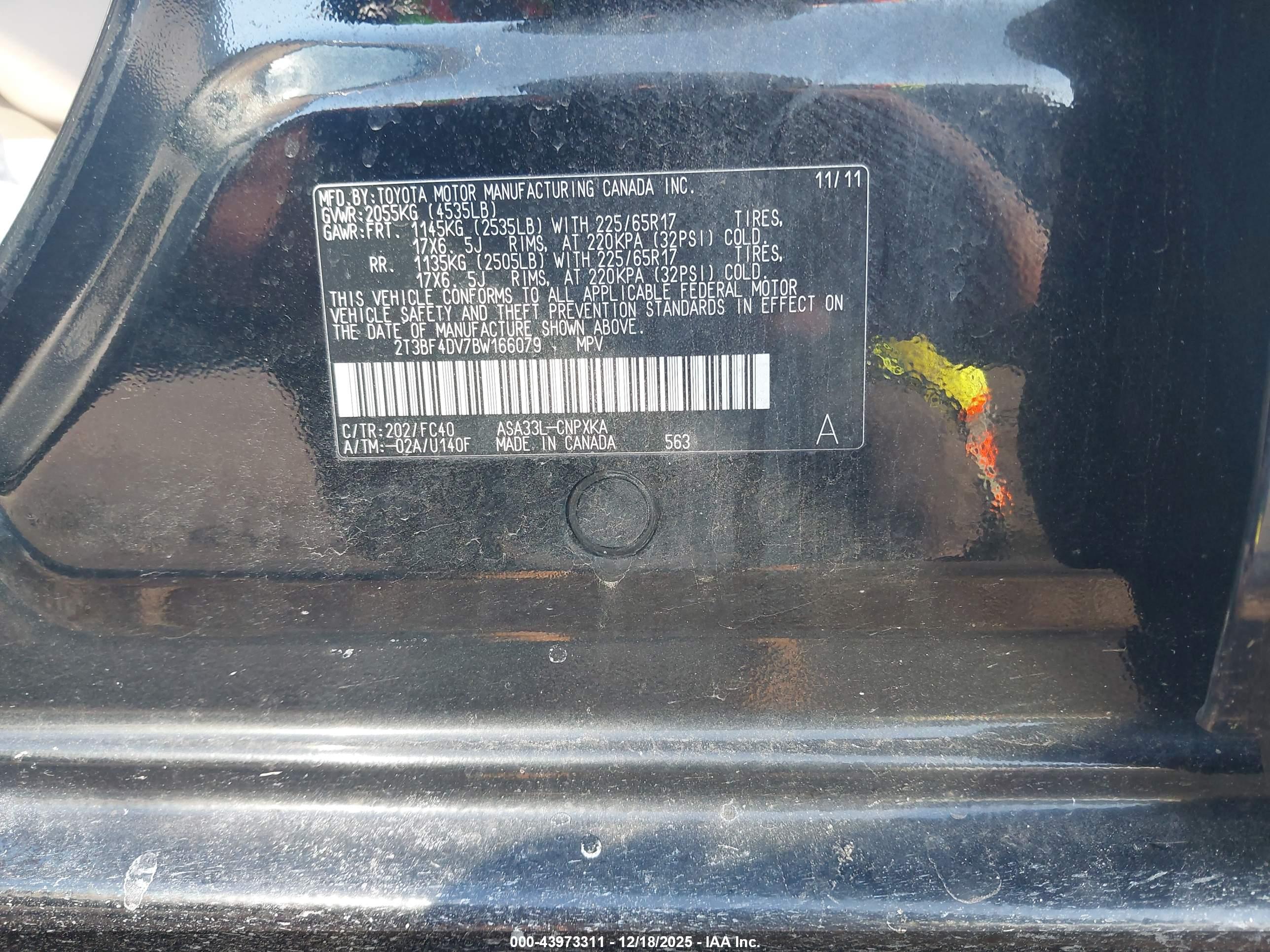 TOYOTA RAV4 image 9