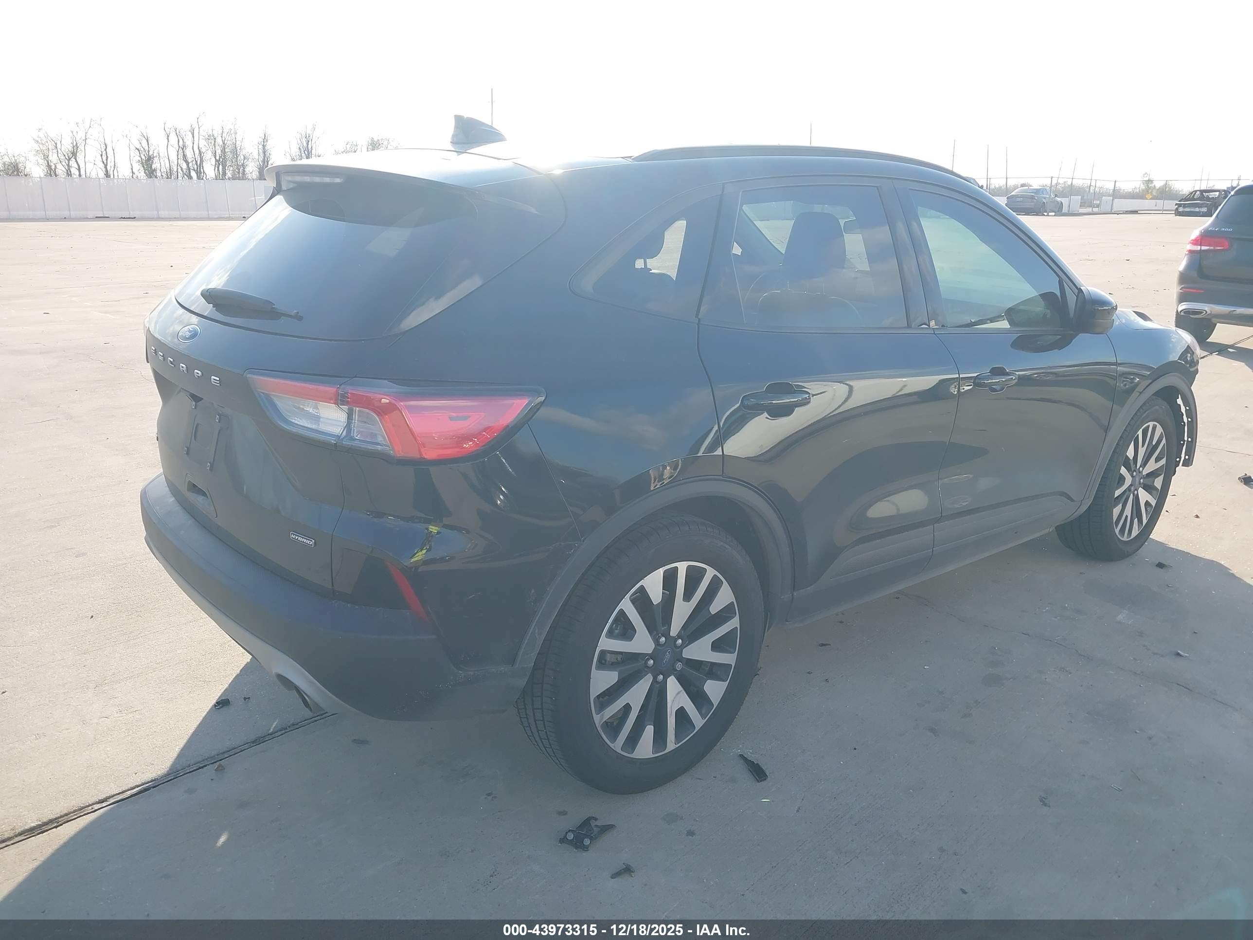 FORD ESCAPE image 4