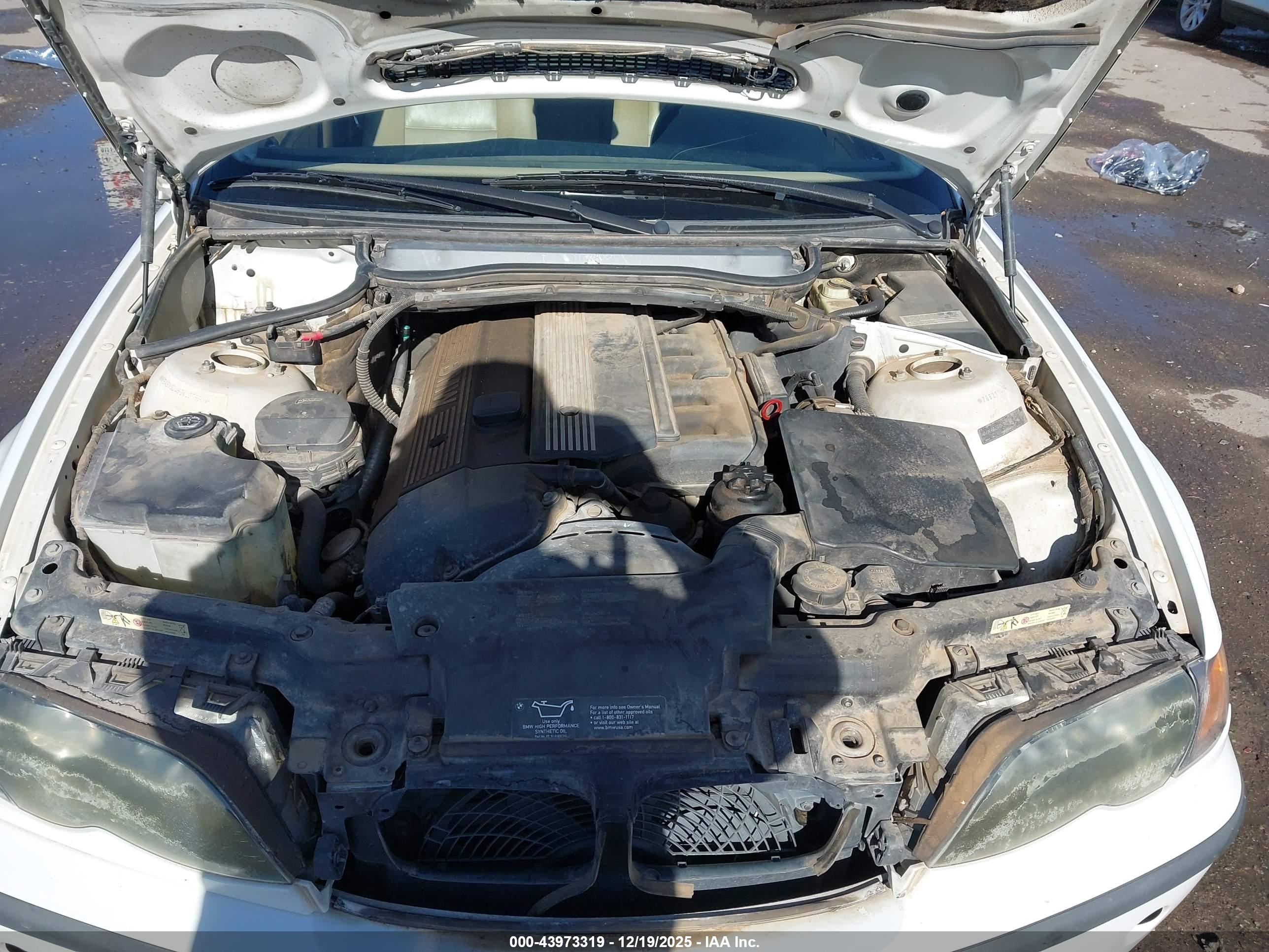 BMW 325I image 10