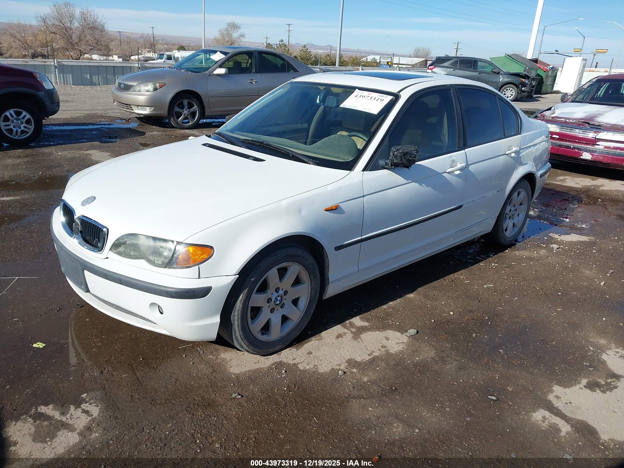 BMW 325I image 2