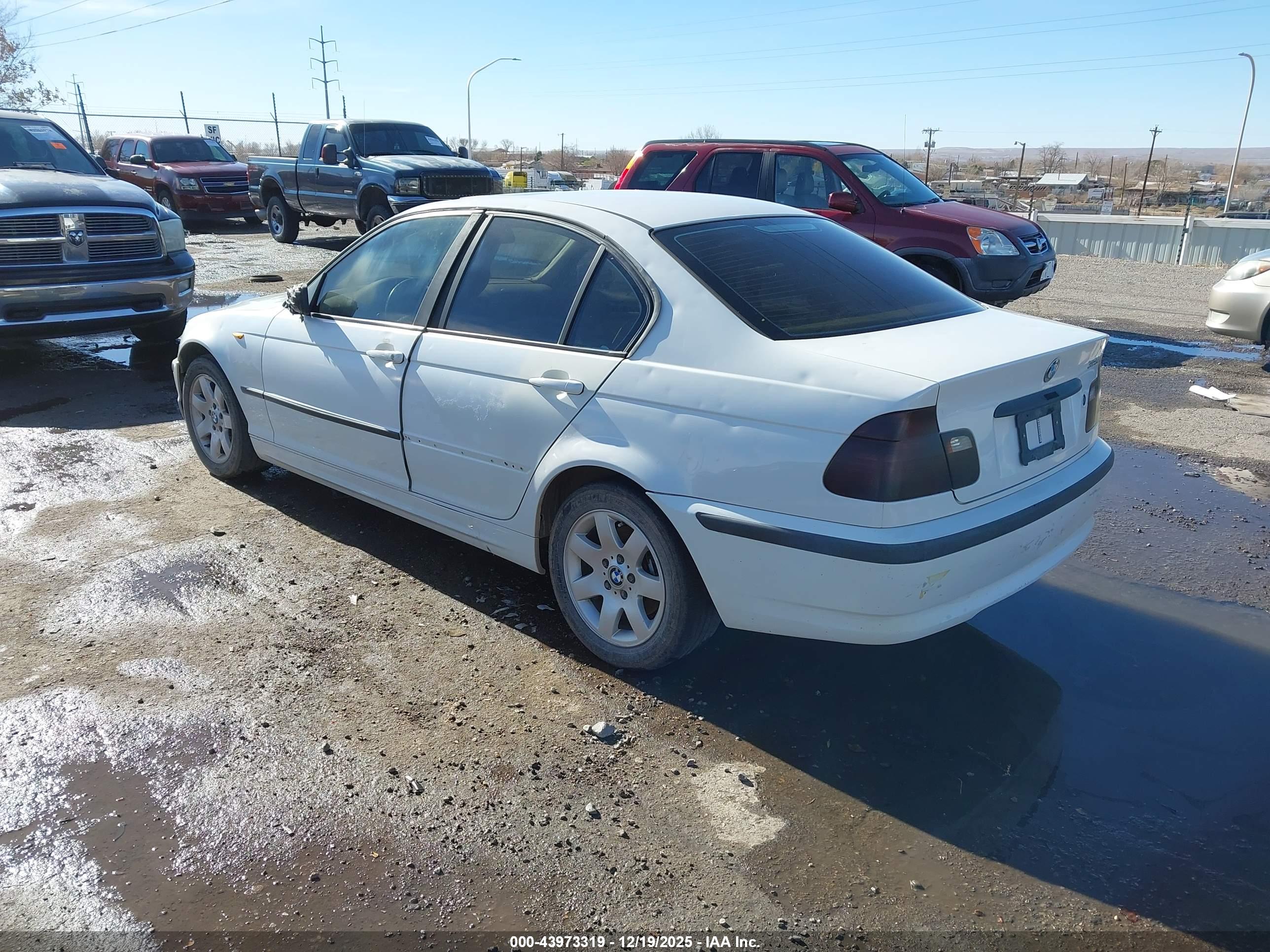 BMW 325I image 3