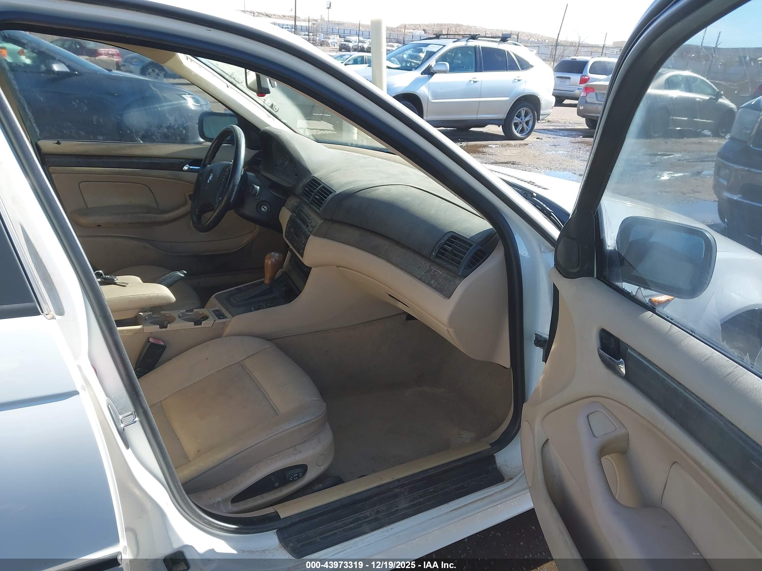 BMW 325I image 5