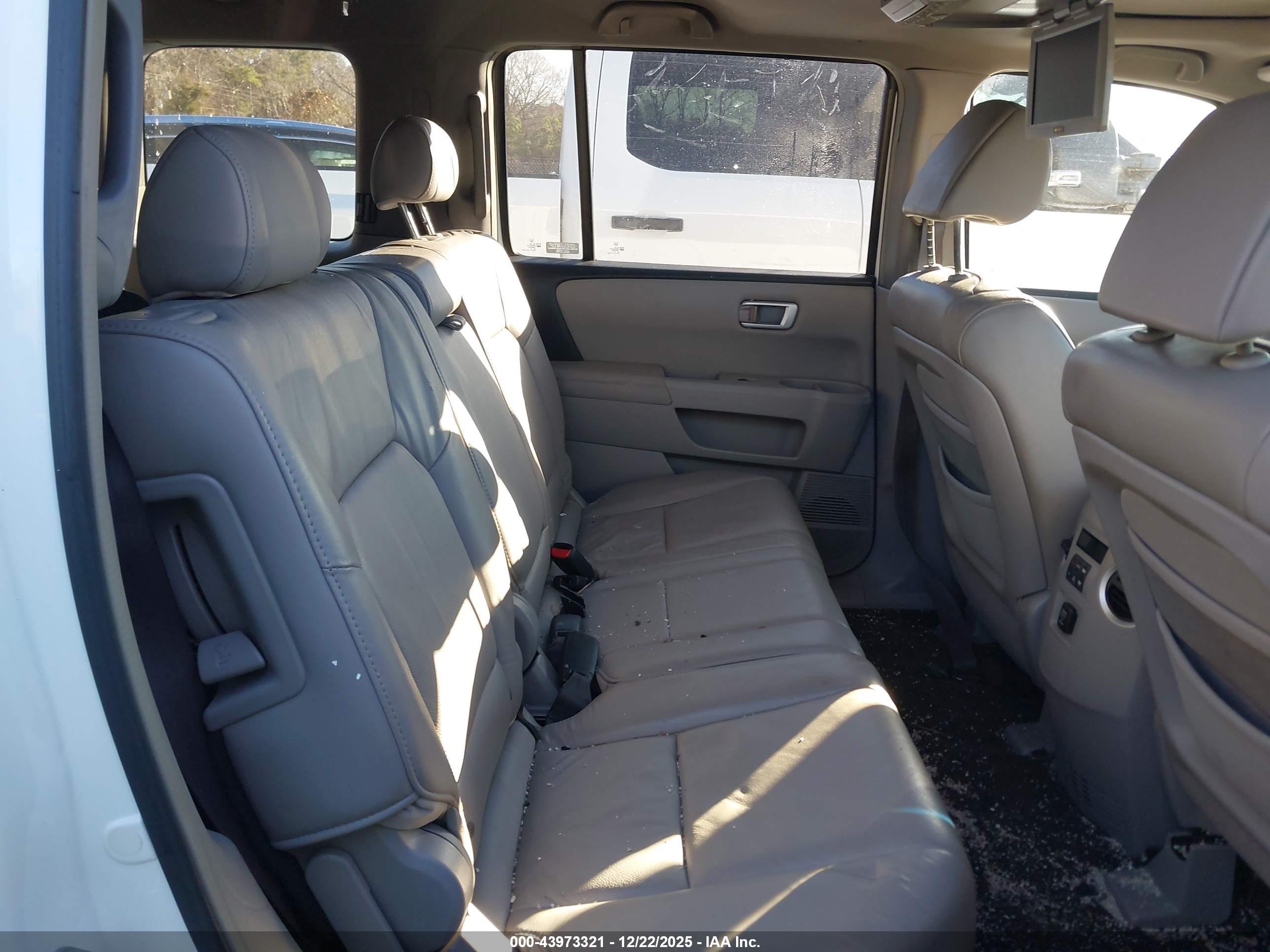HONDA PILOT image 8