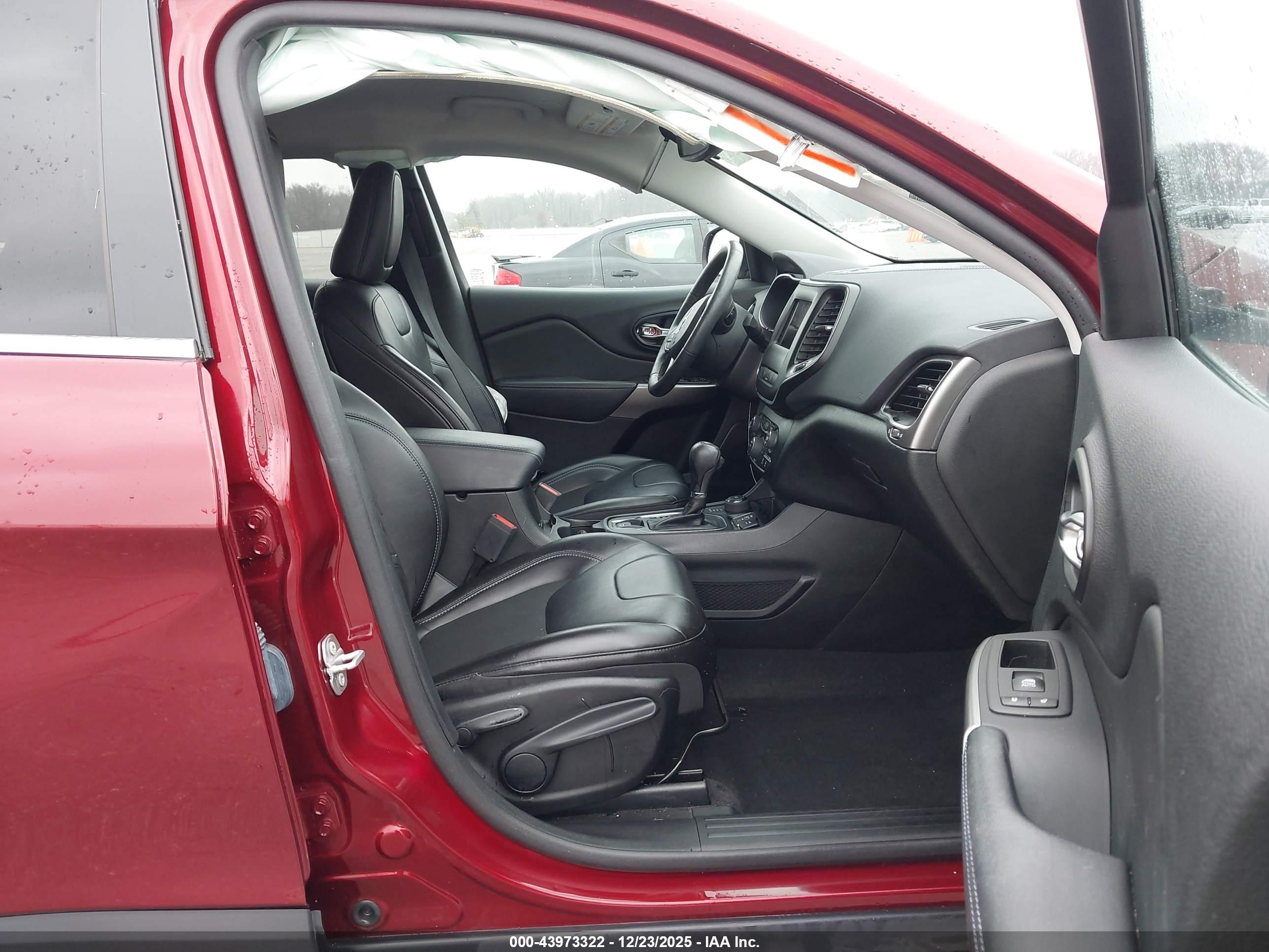 JEEP CHEROKEE image 5