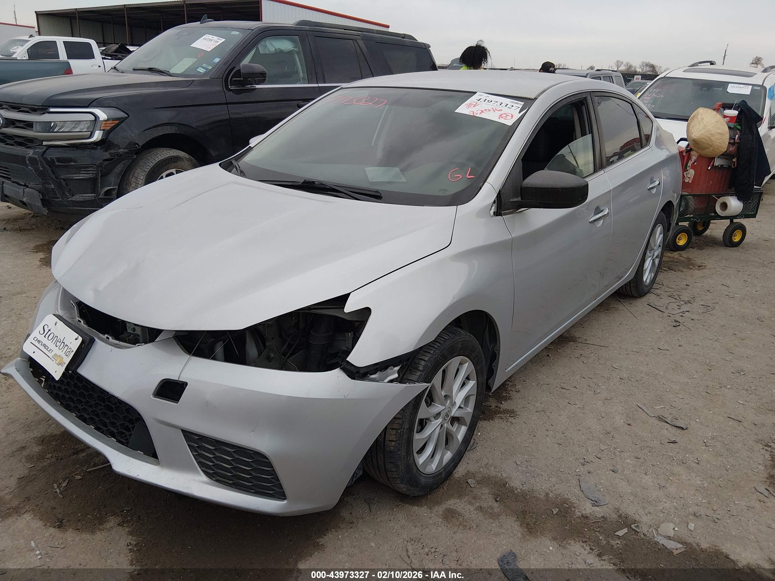 NISSAN SENTRA image 2