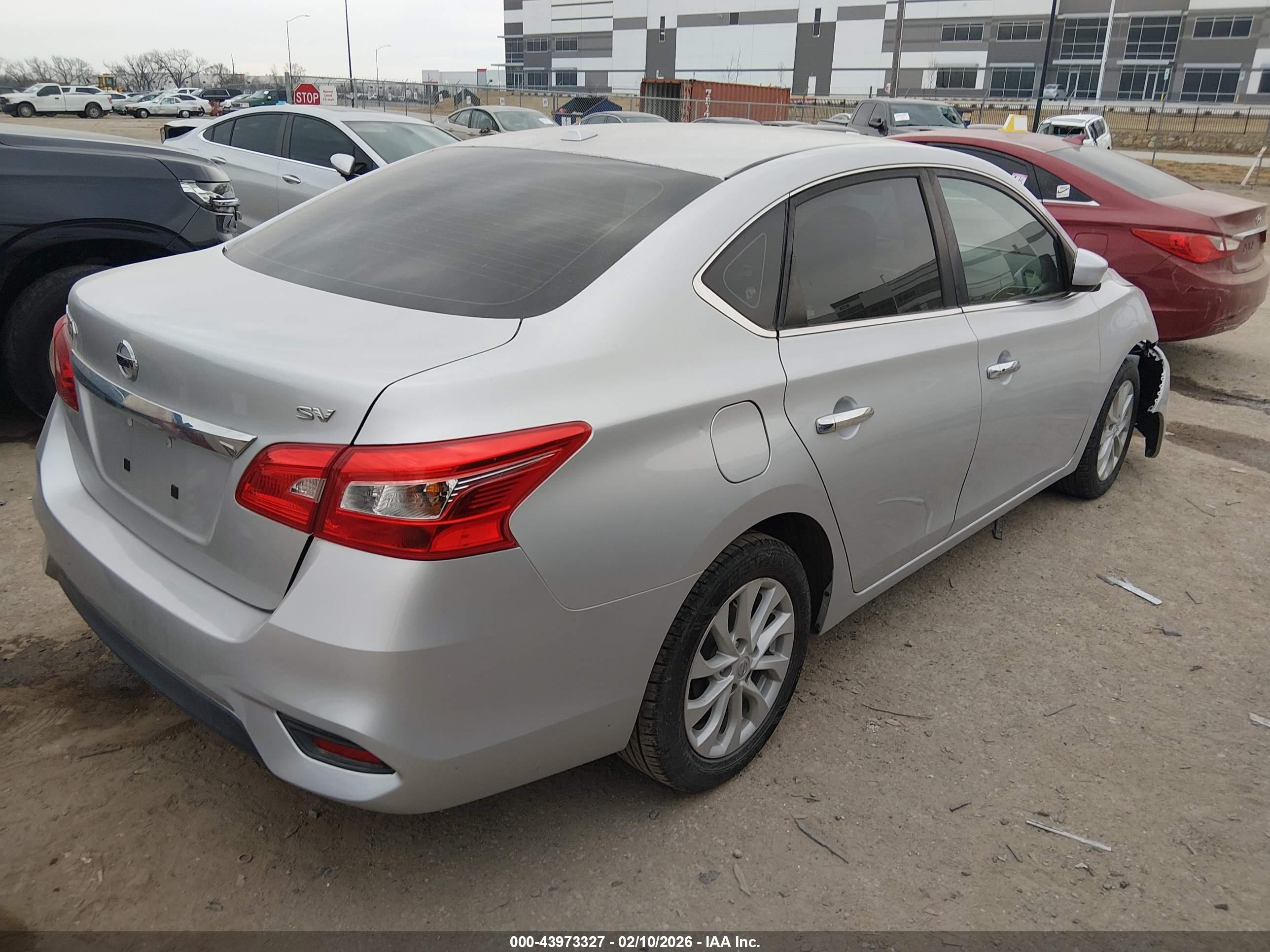 NISSAN SENTRA image 4