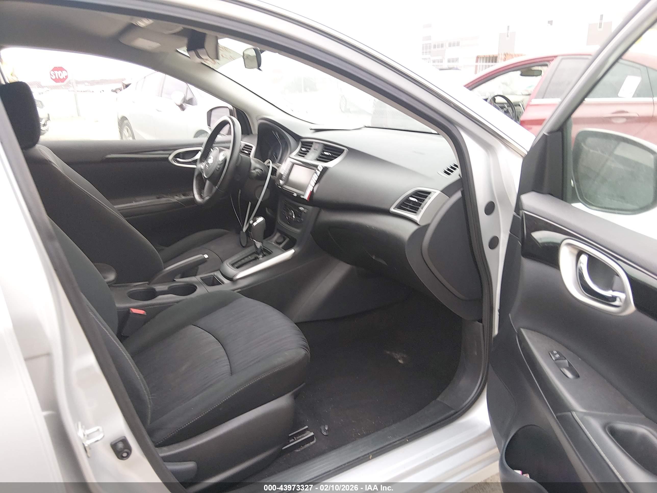 NISSAN SENTRA image 5