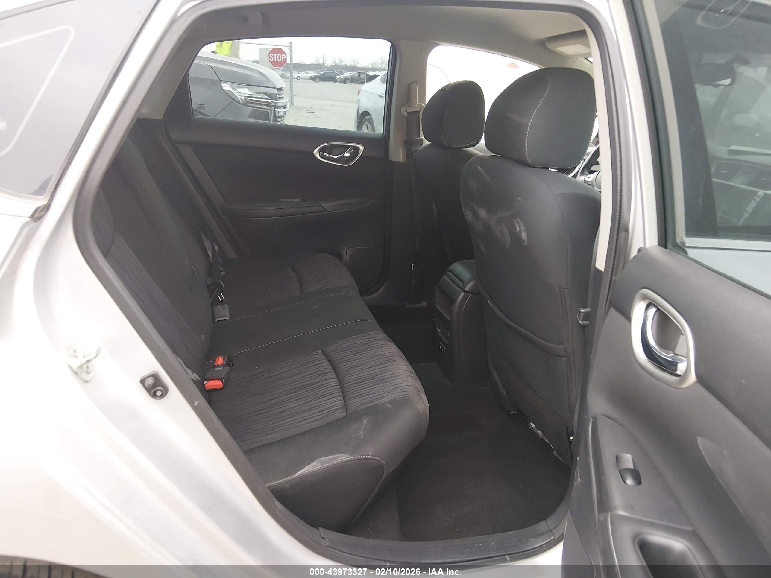 NISSAN SENTRA image 8