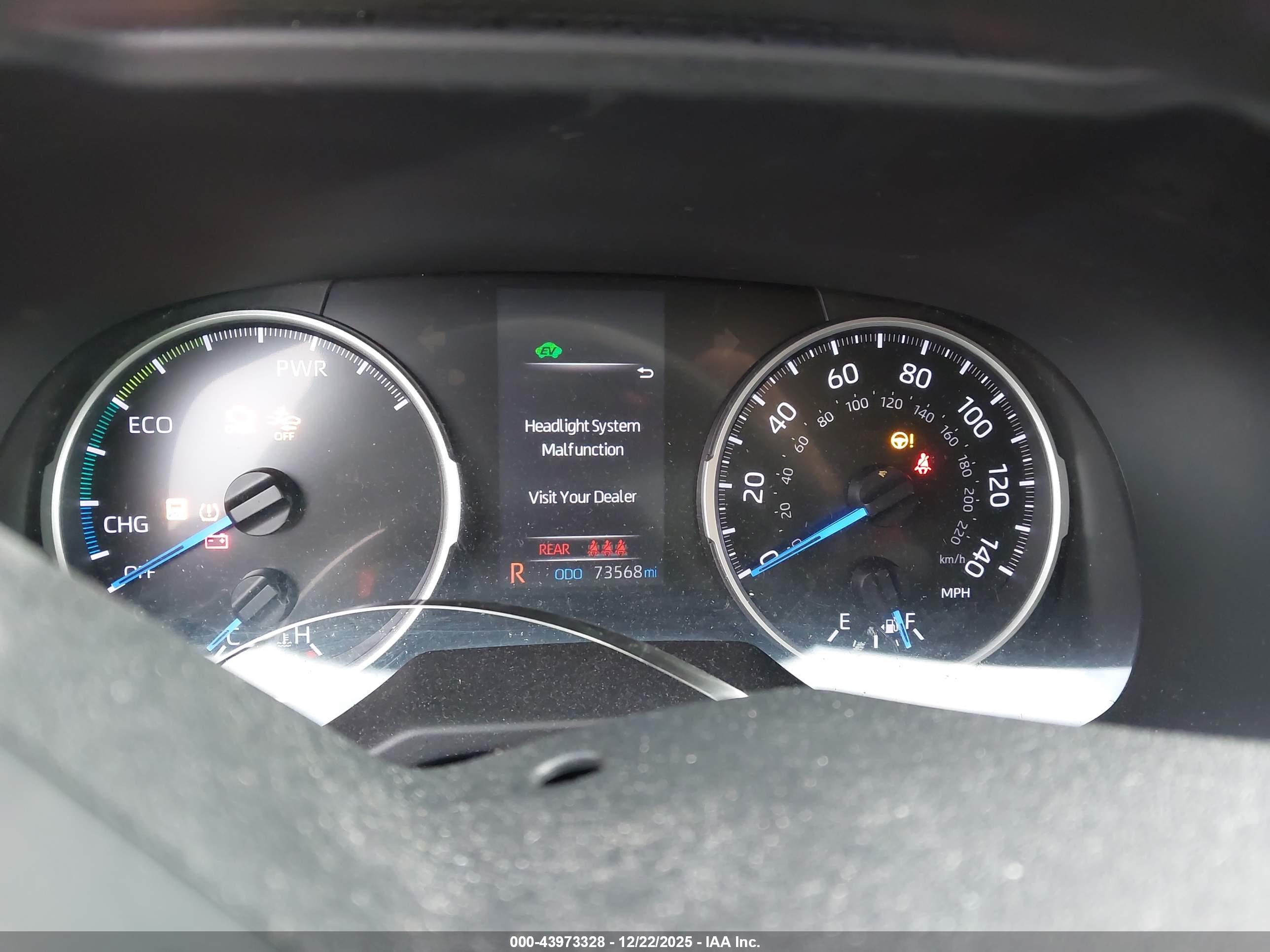TOYOTA RAV4 image 7