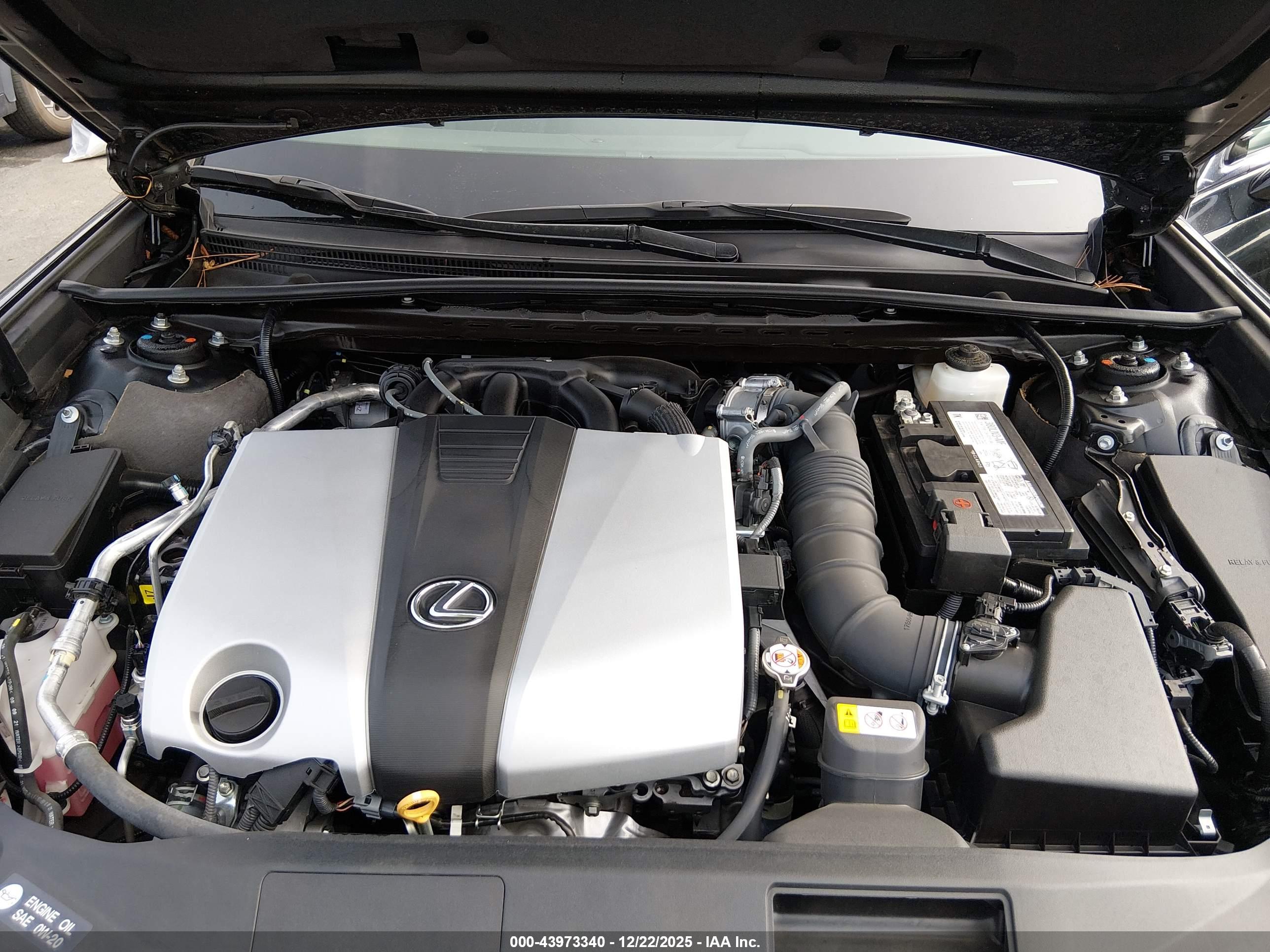 LEXUS ES image 10