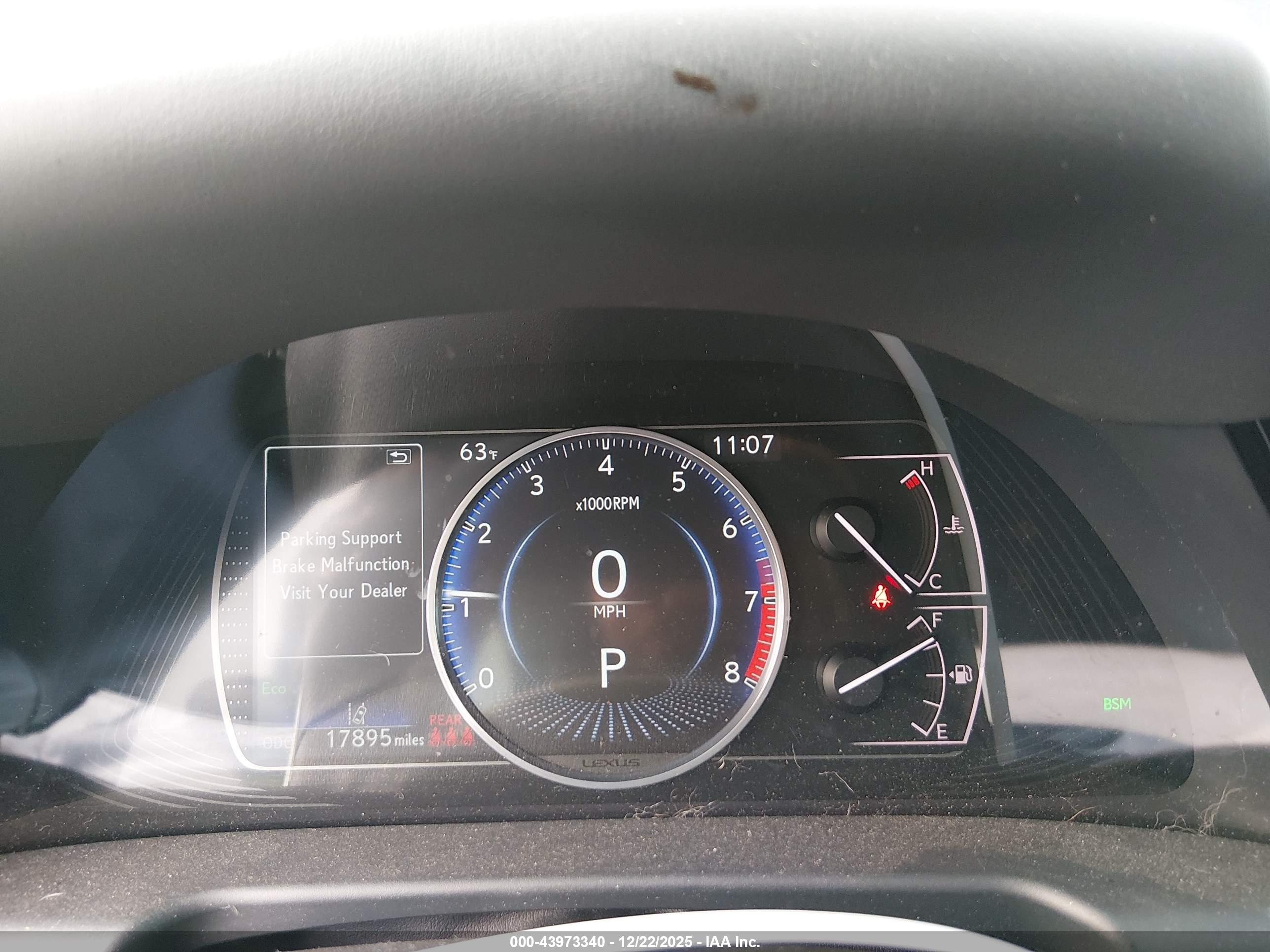 LEXUS ES image 7
