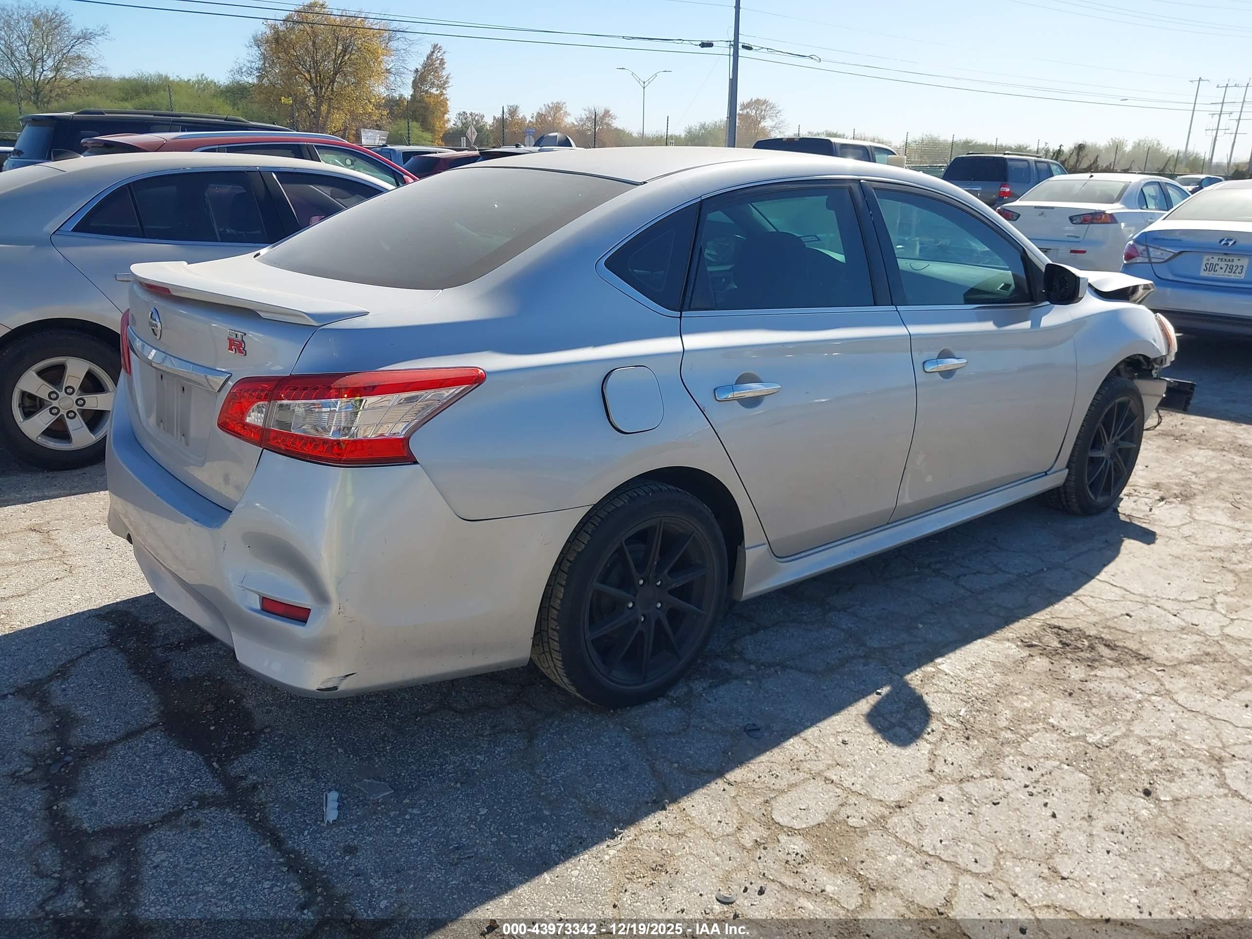 NISSAN SENTRA image 4
