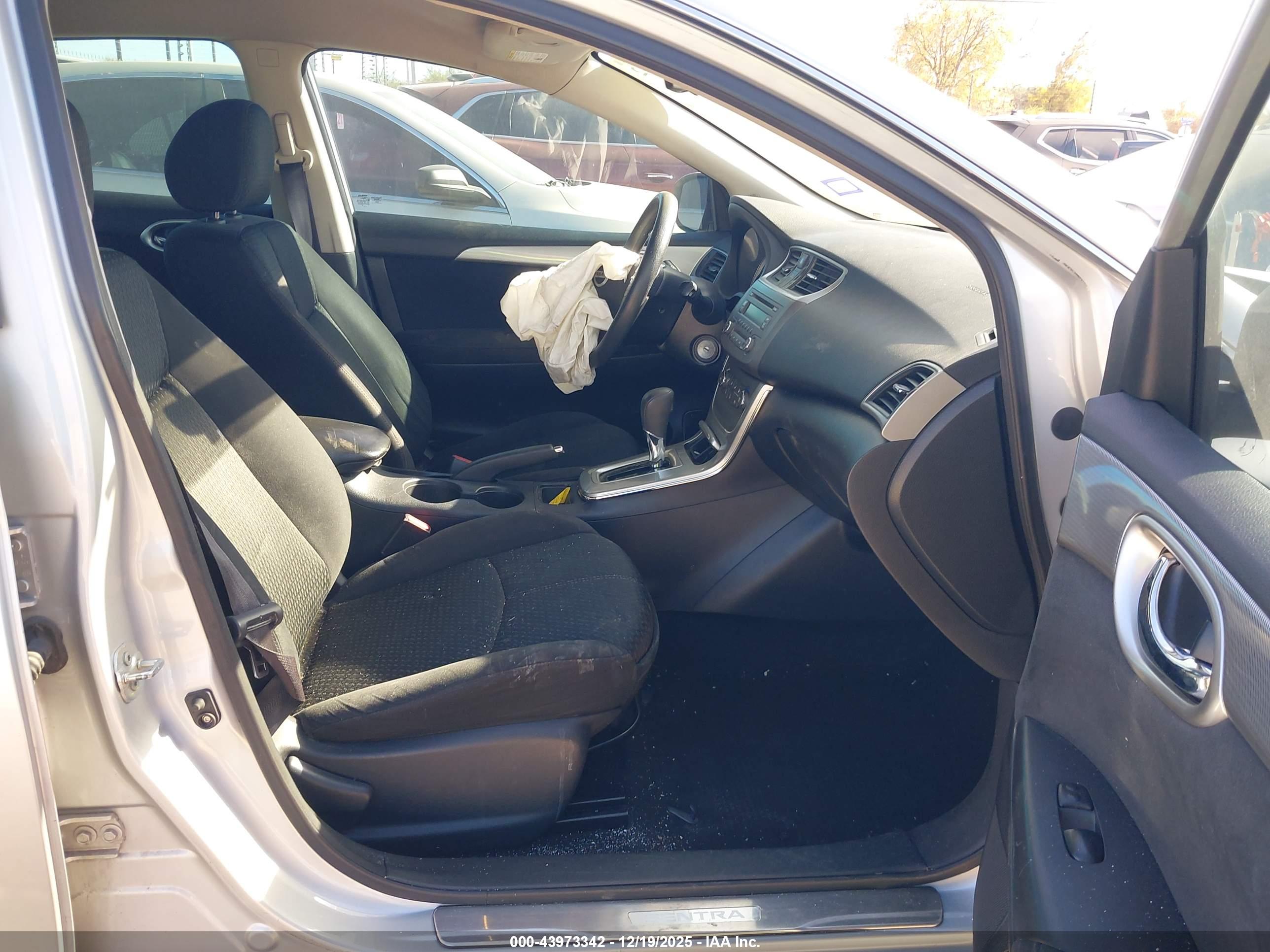 NISSAN SENTRA image 5