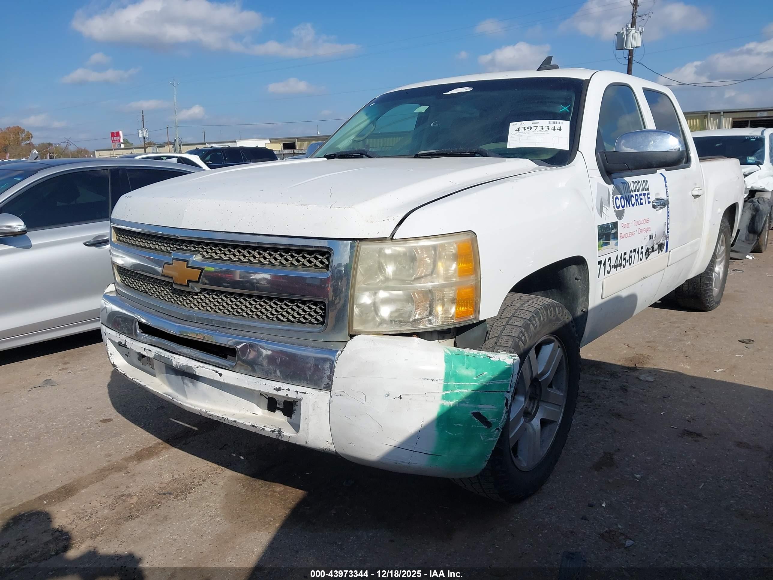 CHEVROLET SILVERADO image 2